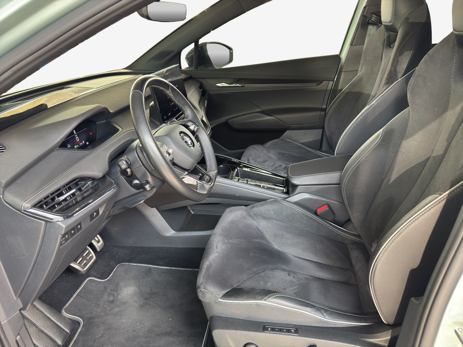 SKODA Enyaq iV 80x SportLine-image-8