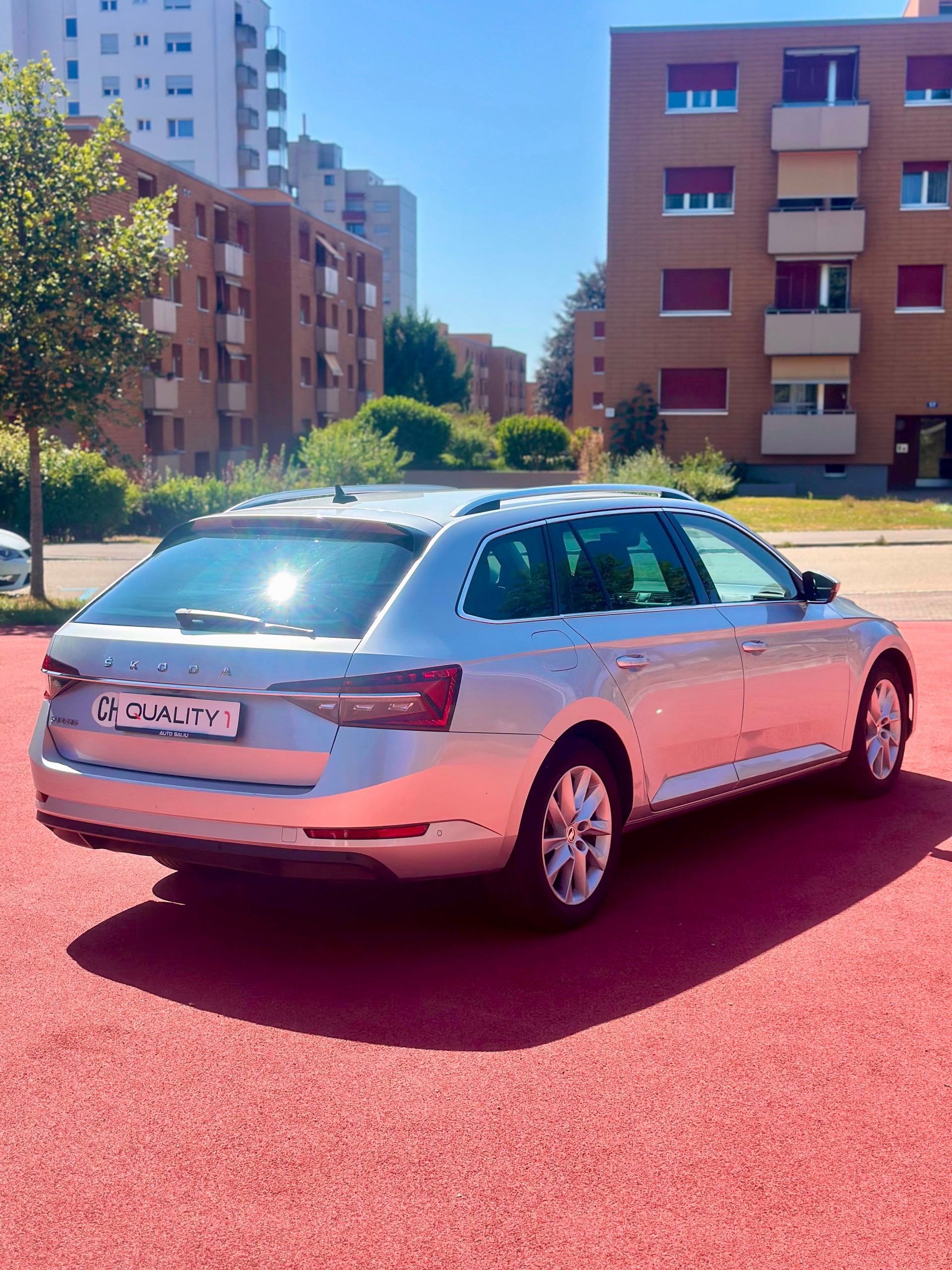 SKODA Superb Combi 2.0 TDi Style DSG-image-4