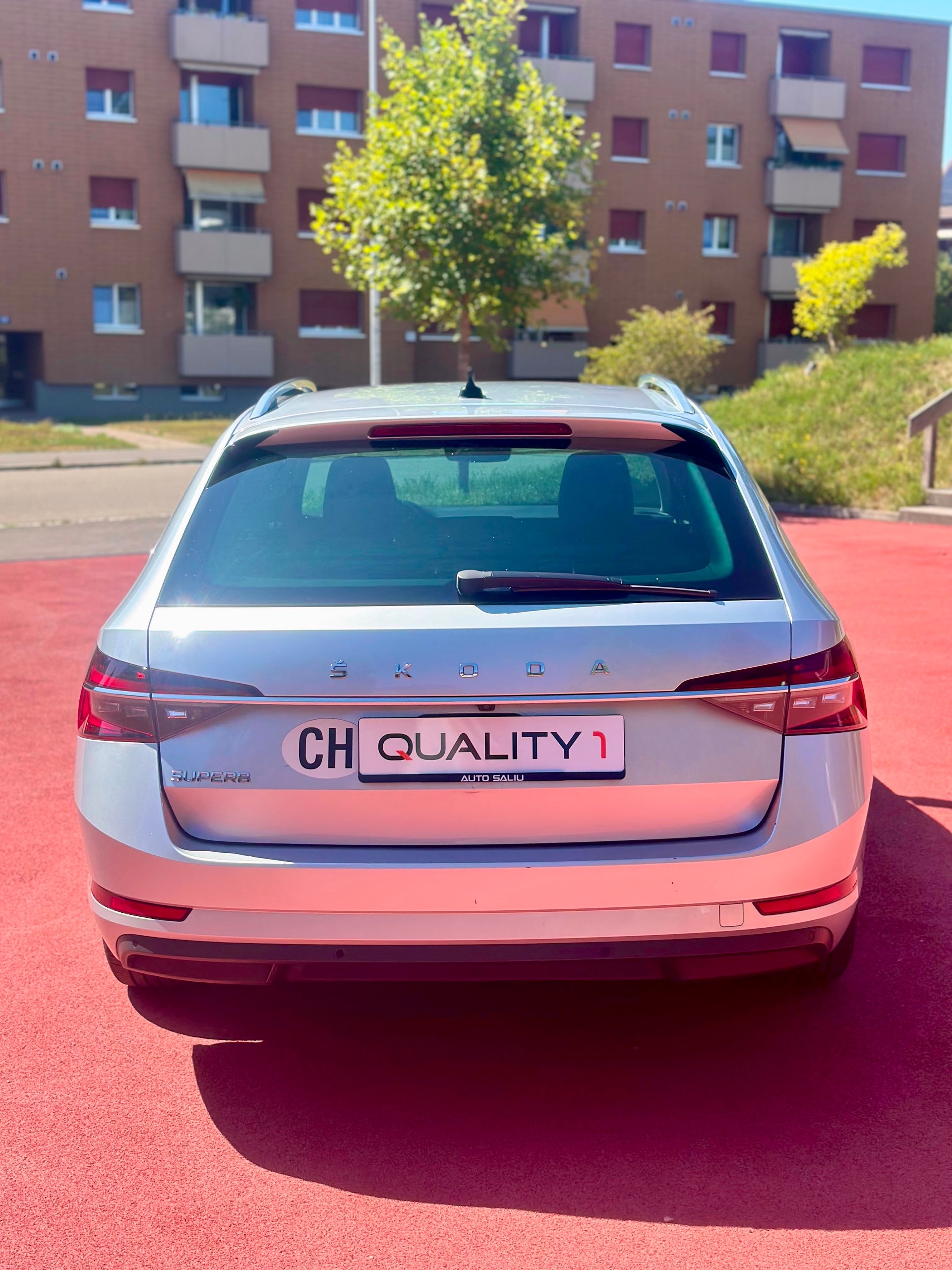 SKODA Superb Combi 2.0 TDi Style DSG-image-5