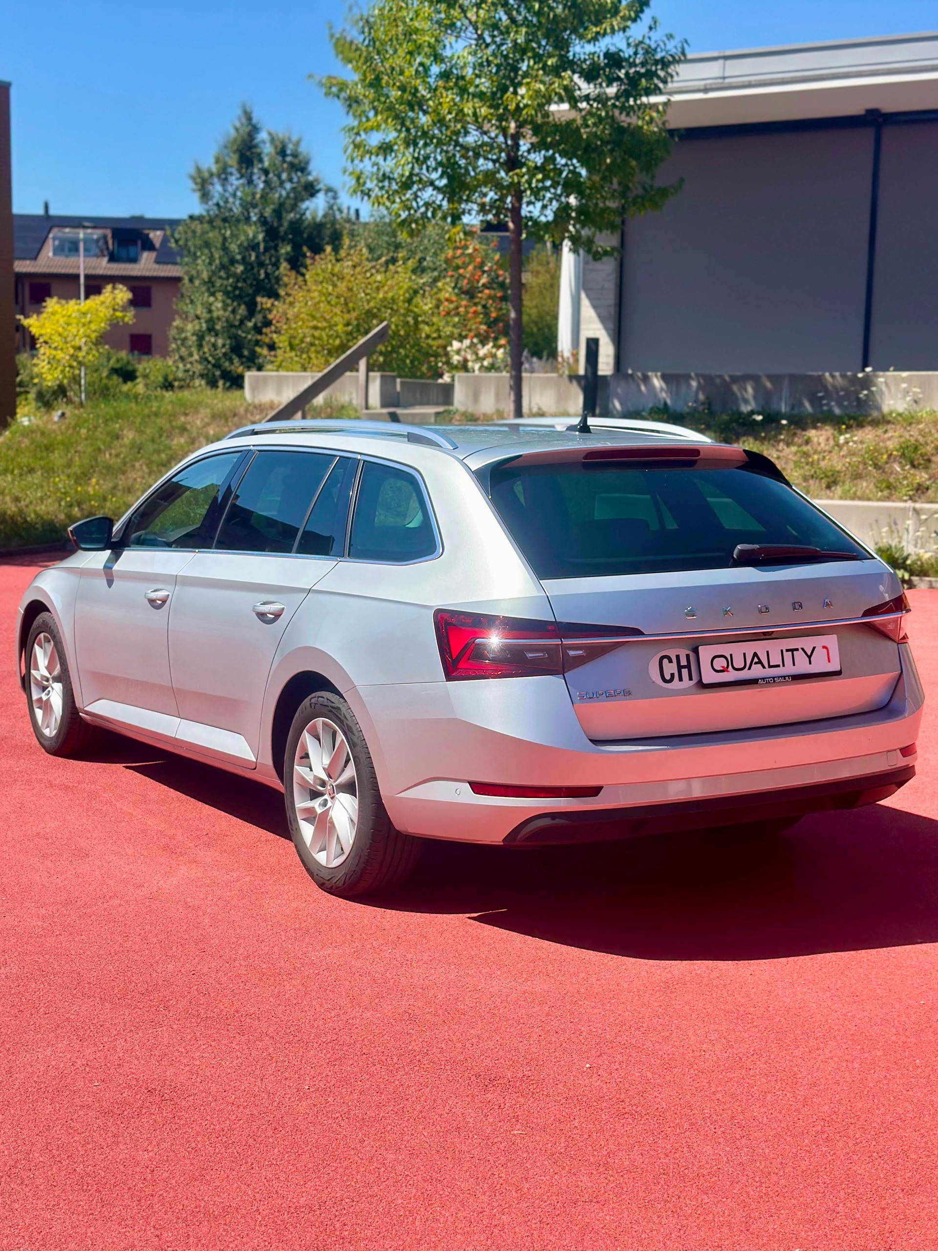 SKODA Superb Combi 2.0 TDi Style DSG-image-7