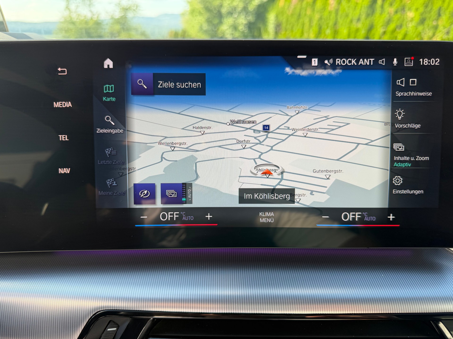 BMW 220i Active Tourer M Sport DKG-image-13