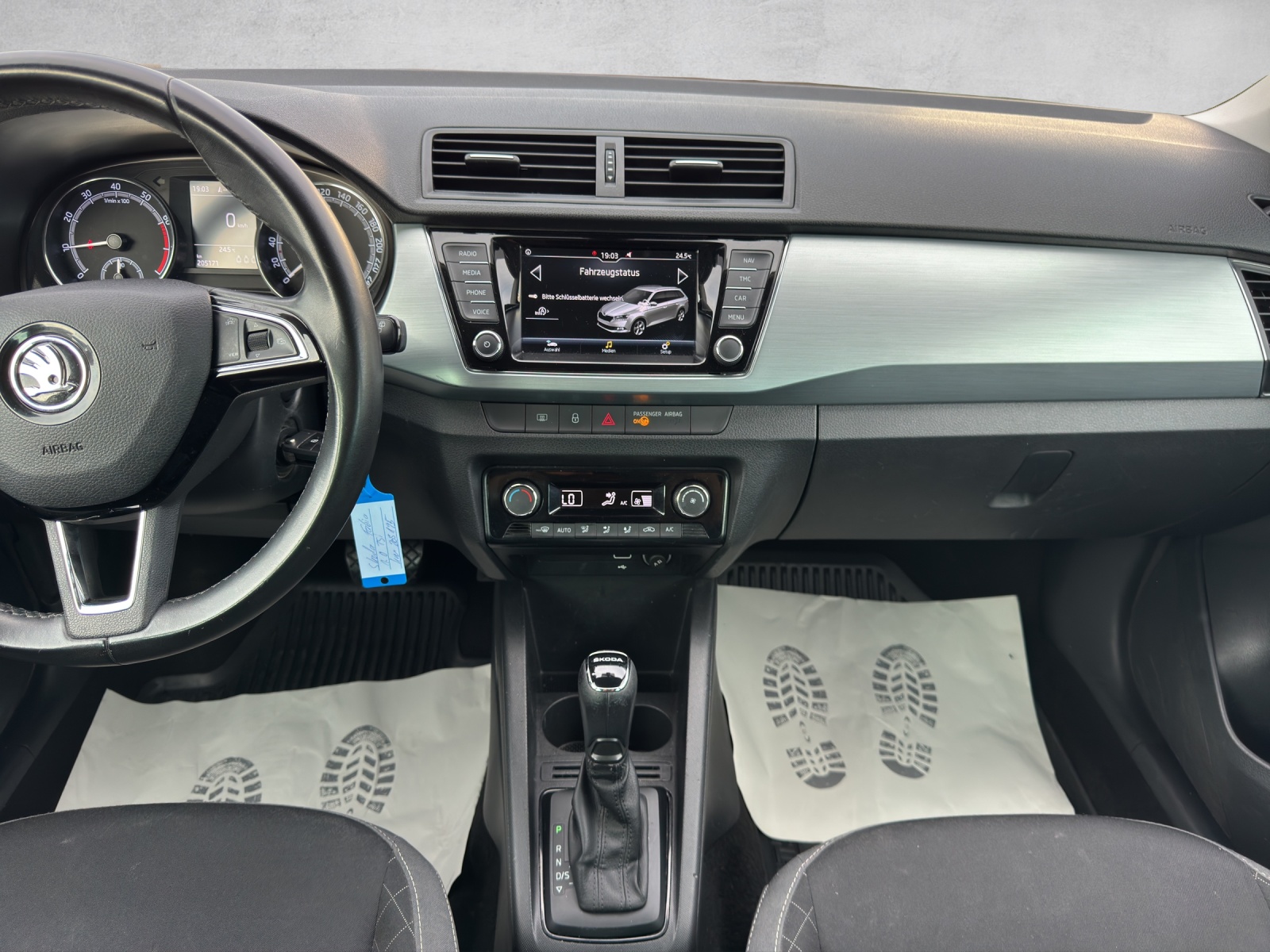 SKODA Fabia Combi 1.0 TSI Ambition-image-13