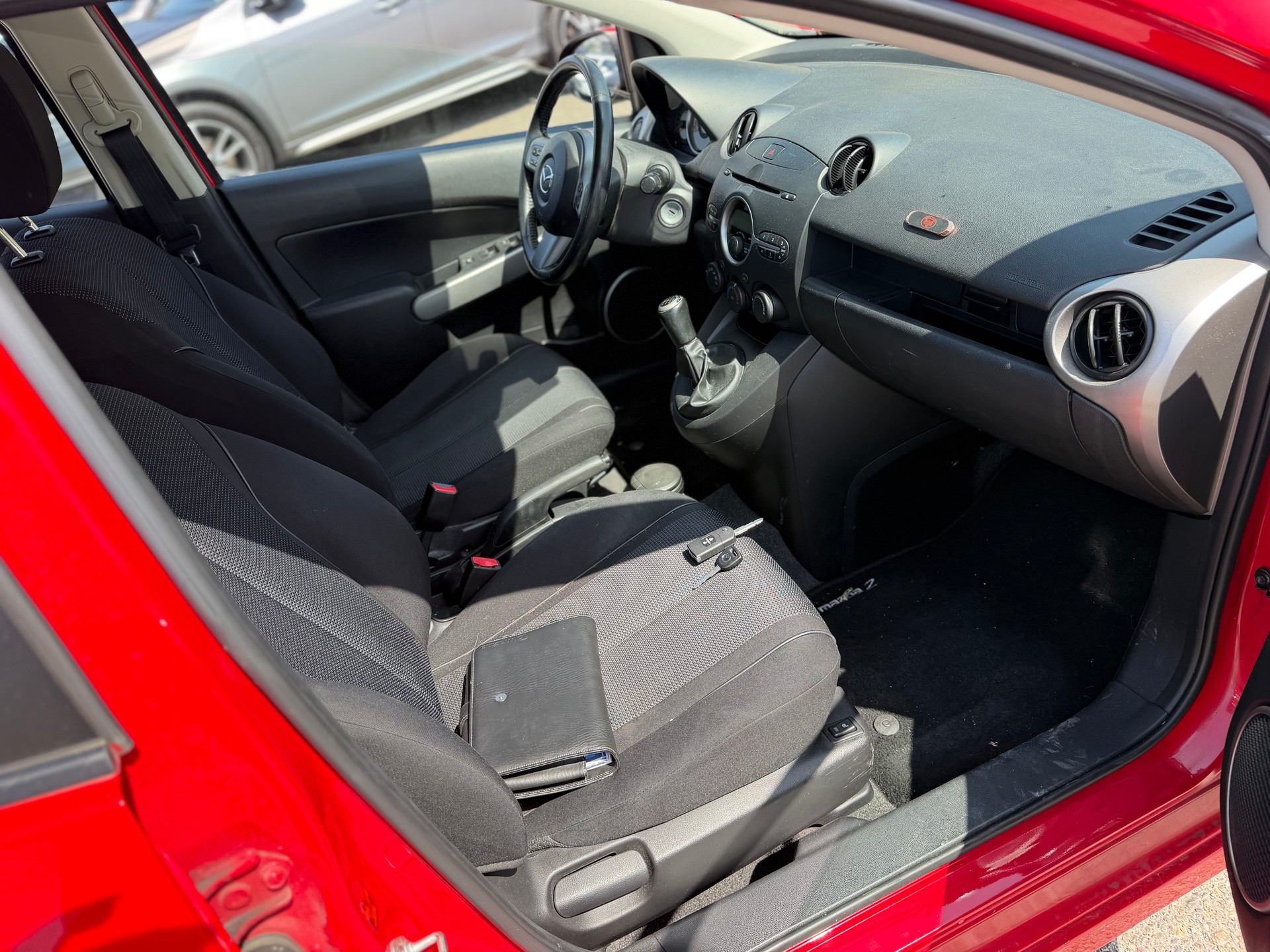 MAZDA 2 1.5i 16V Sport-image-12