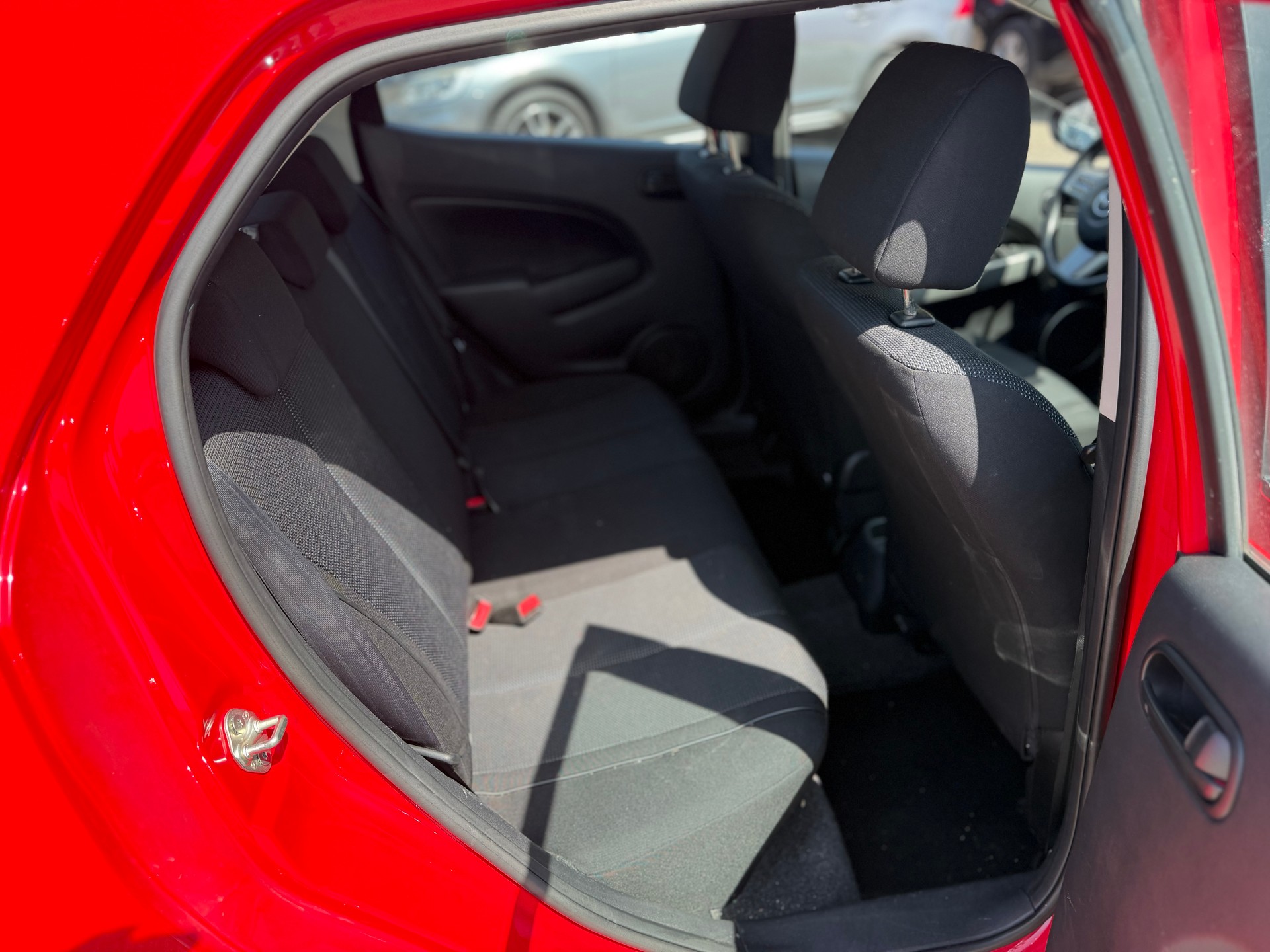 MAZDA 2 1.5i 16V Sport-image-10
