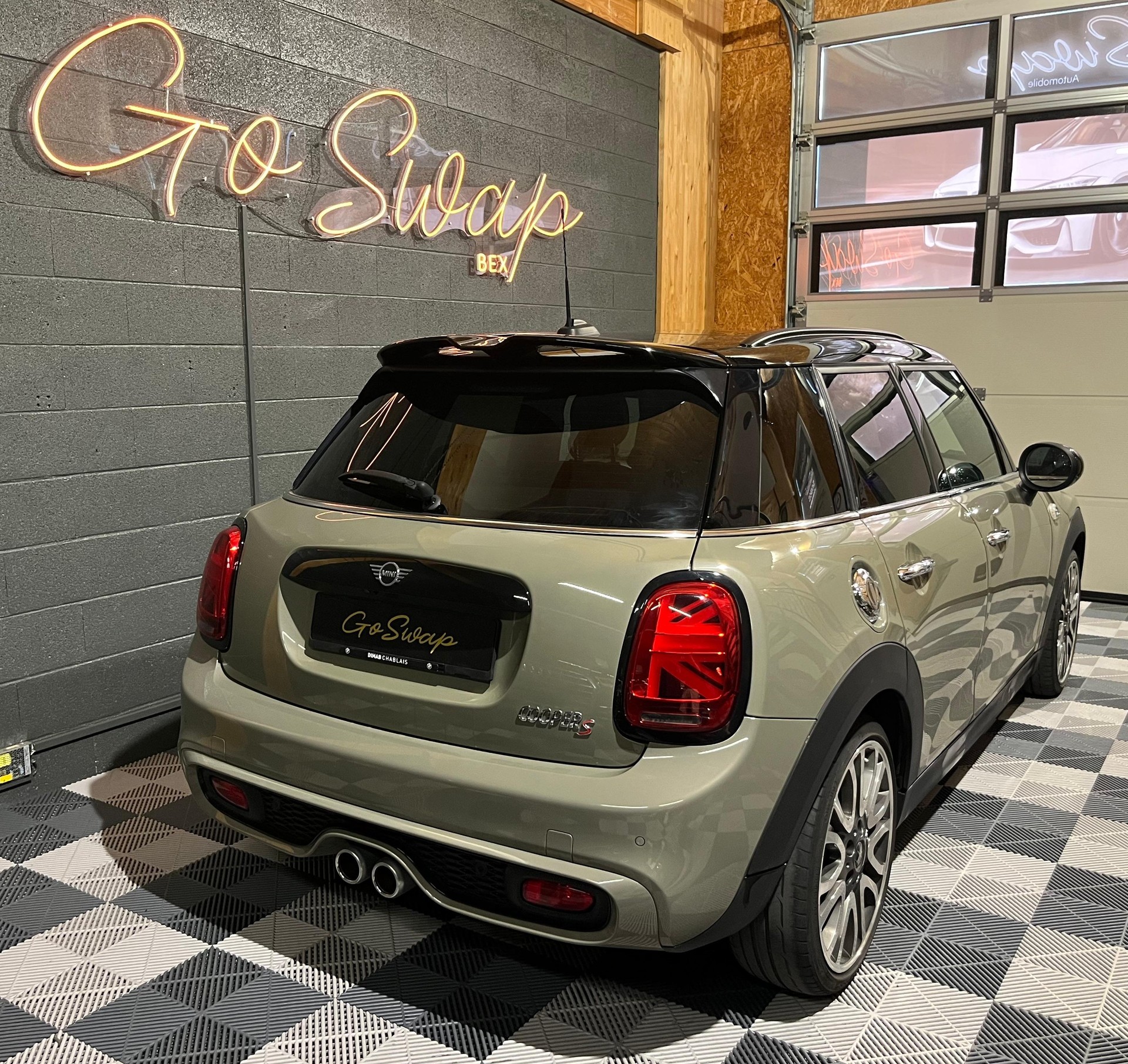 MINI Cooper S Steptronic DKG 5 portes-image-3
