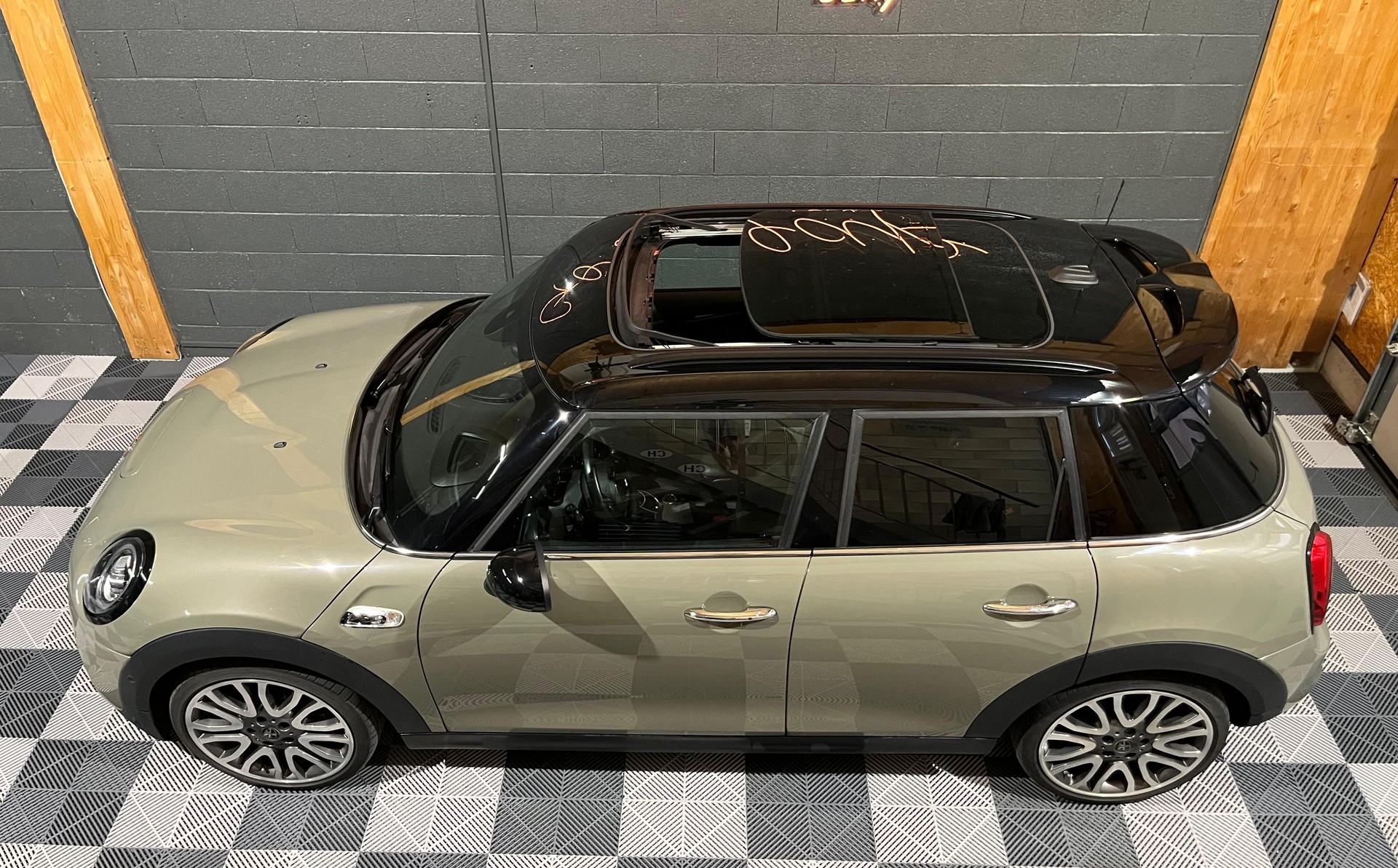 MINI Cooper S Steptronic DKG 5 portes-image-8