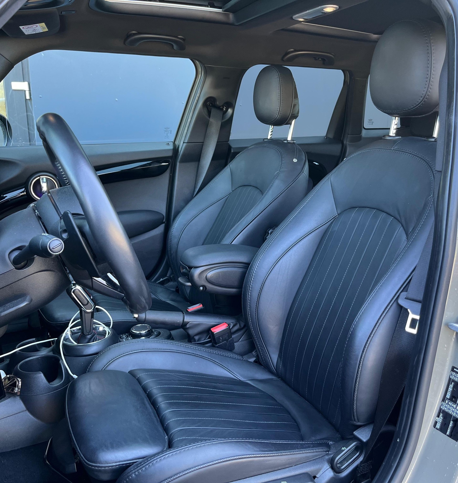 MINI Cooper S Steptronic DKG 5 portes-image-12