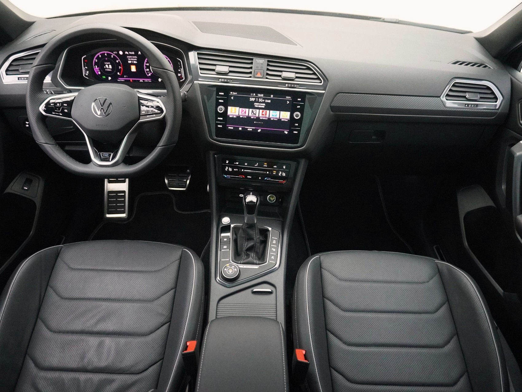 VW Tiguan Allspace 2.0 TSI DSG R-Line Black Style 4Motion **Ledersitze mit Memory**-image-15