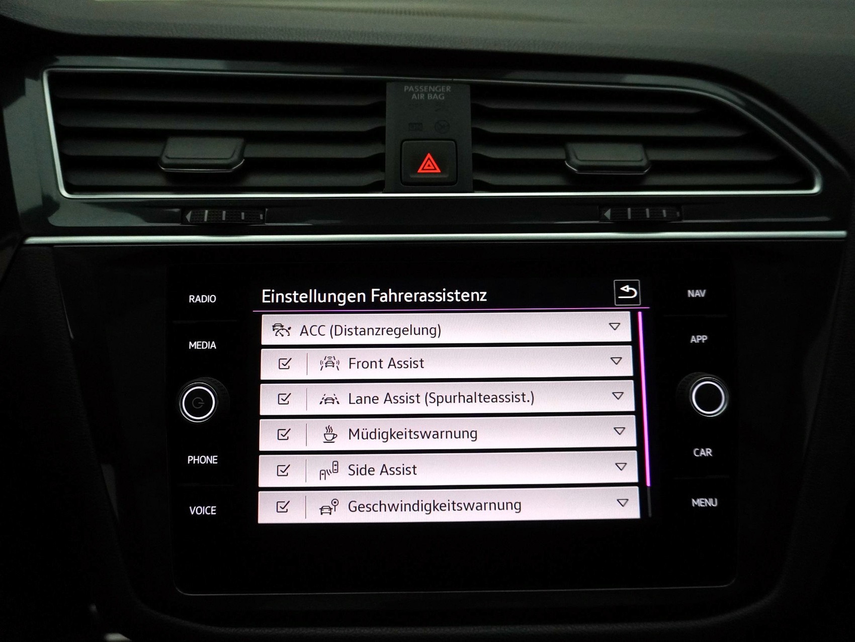 VW Tiguan Allspace 2.0 TSI DSG R-Line Black Style 4Motion **Ledersitze mit Memory**-image-25