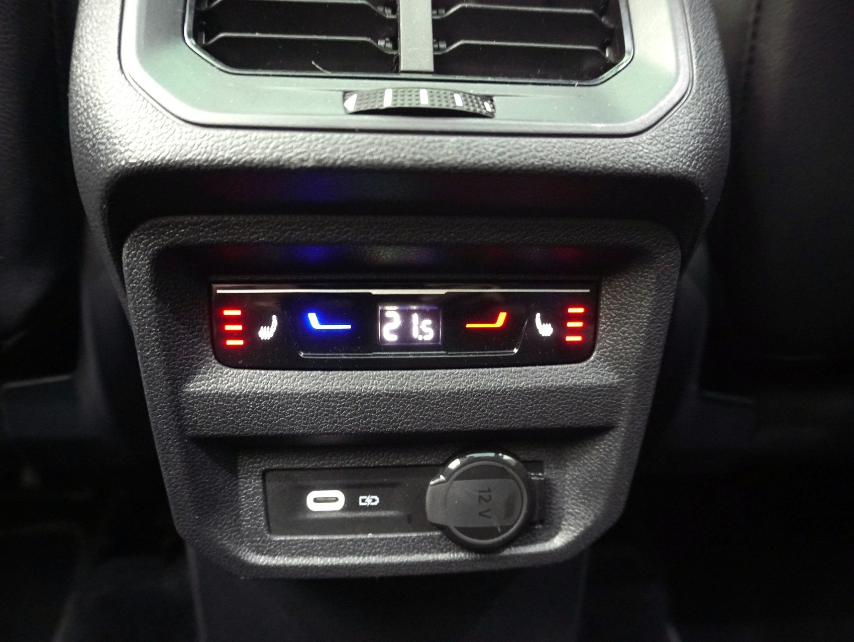VW Tiguan Allspace 2.0 TSI DSG R-Line Black Style 4Motion **Ledersitze mit Memory**-image-12