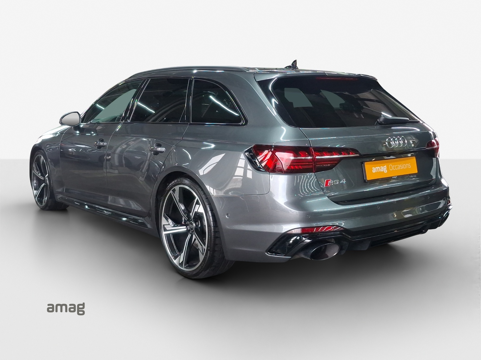 AUDI RS4 Avant quattro tiptronic-image-2
