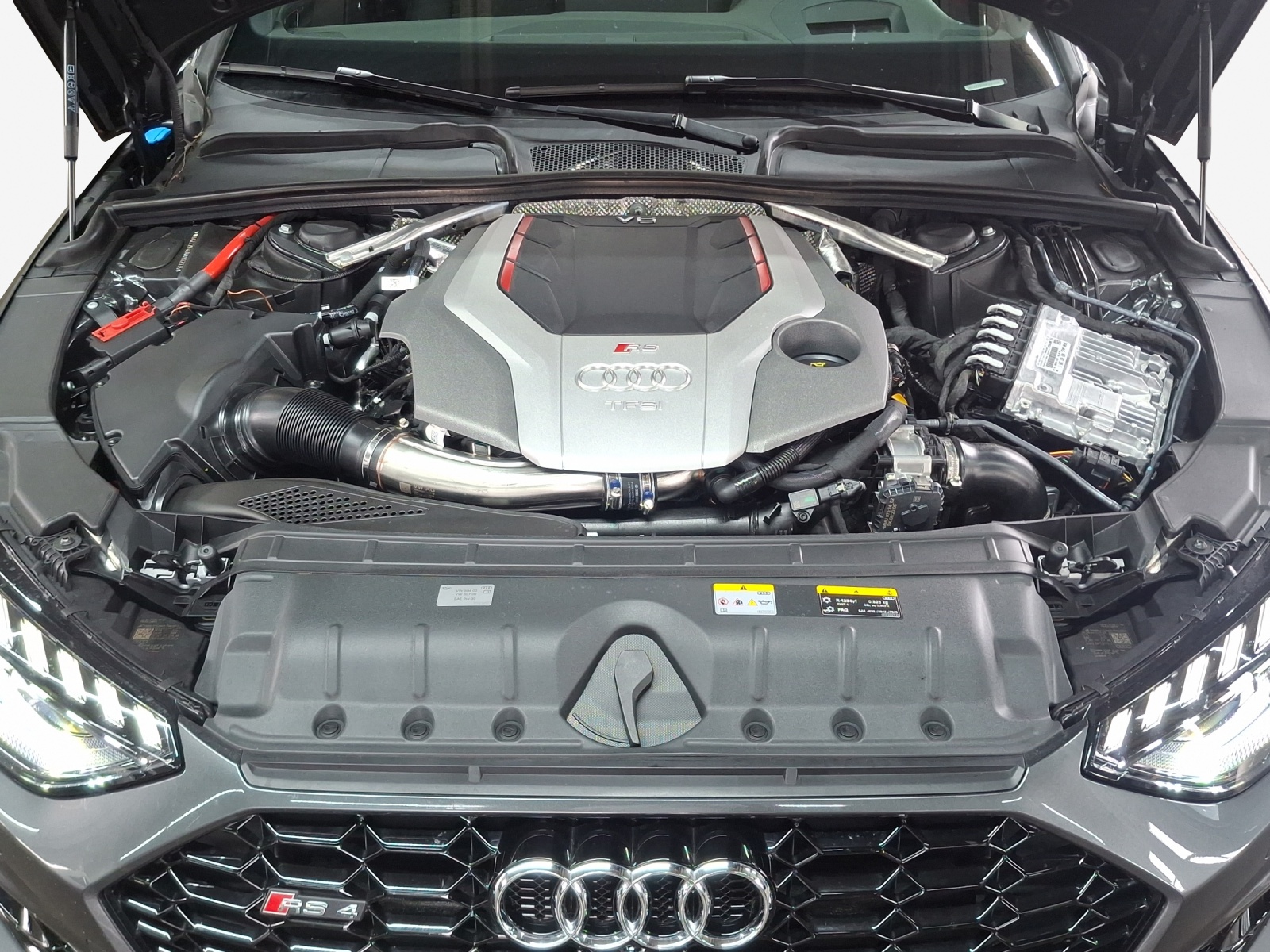 AUDI RS4 Avant quattro tiptronic-image-15