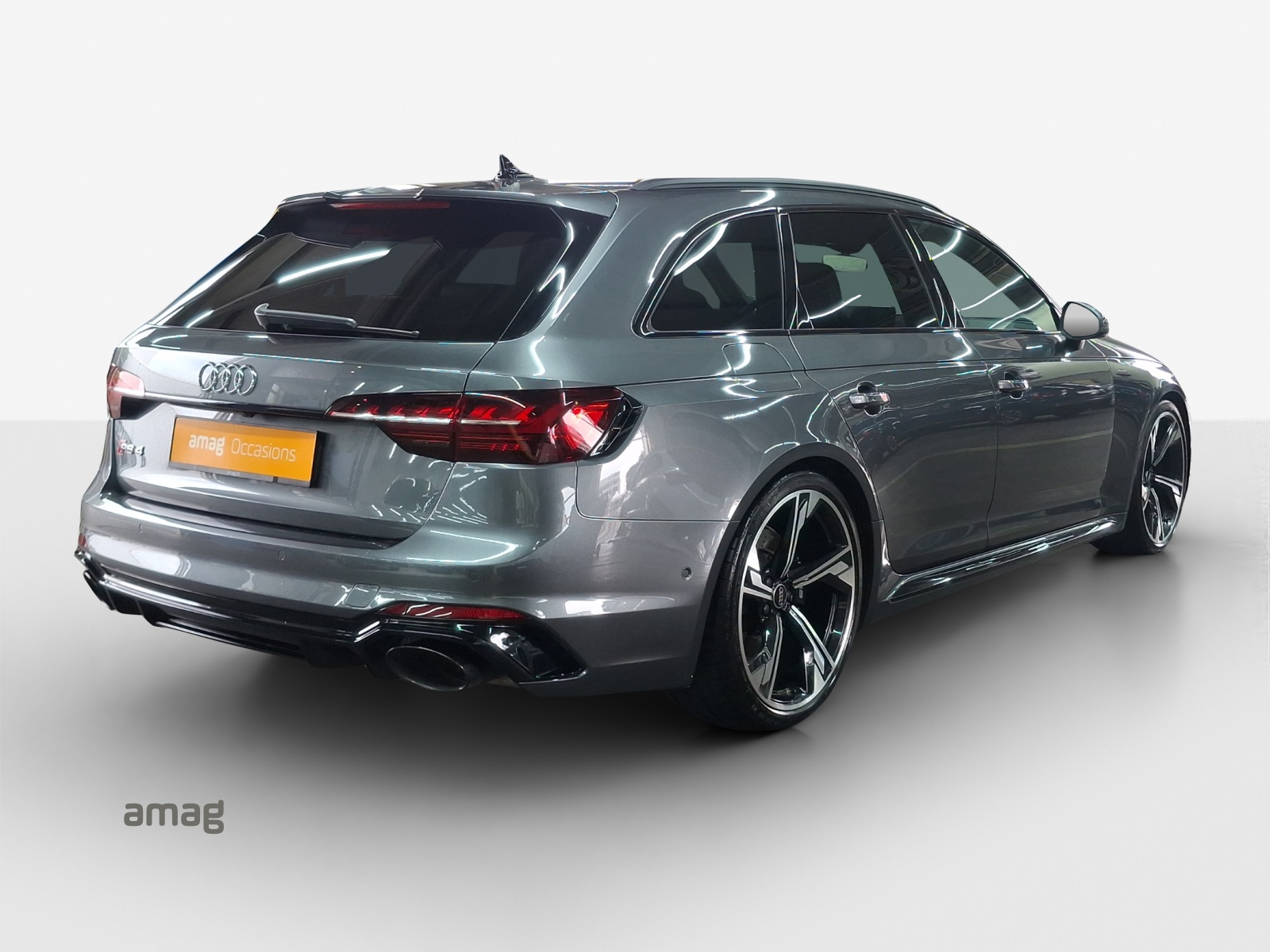 AUDI RS4 Avant quattro tiptronic-image-4
