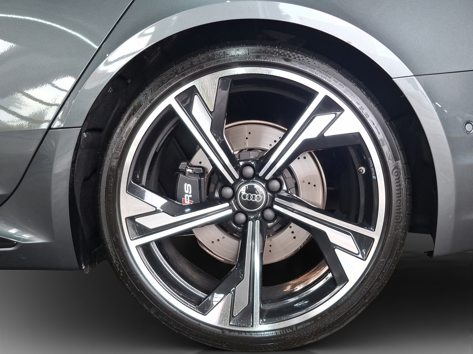 AUDI RS4 Avant quattro tiptronic-image-13