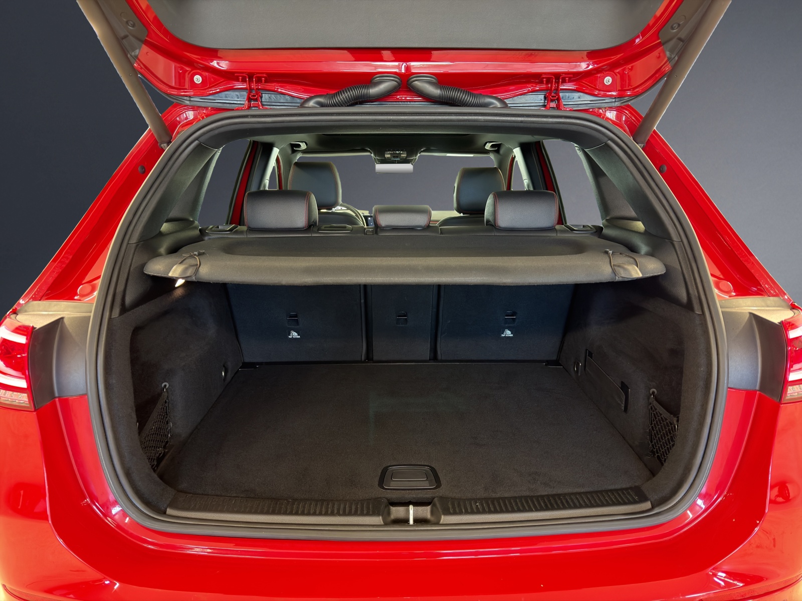 MERCEDES-BENZ B 220 d AMG Line-image-15