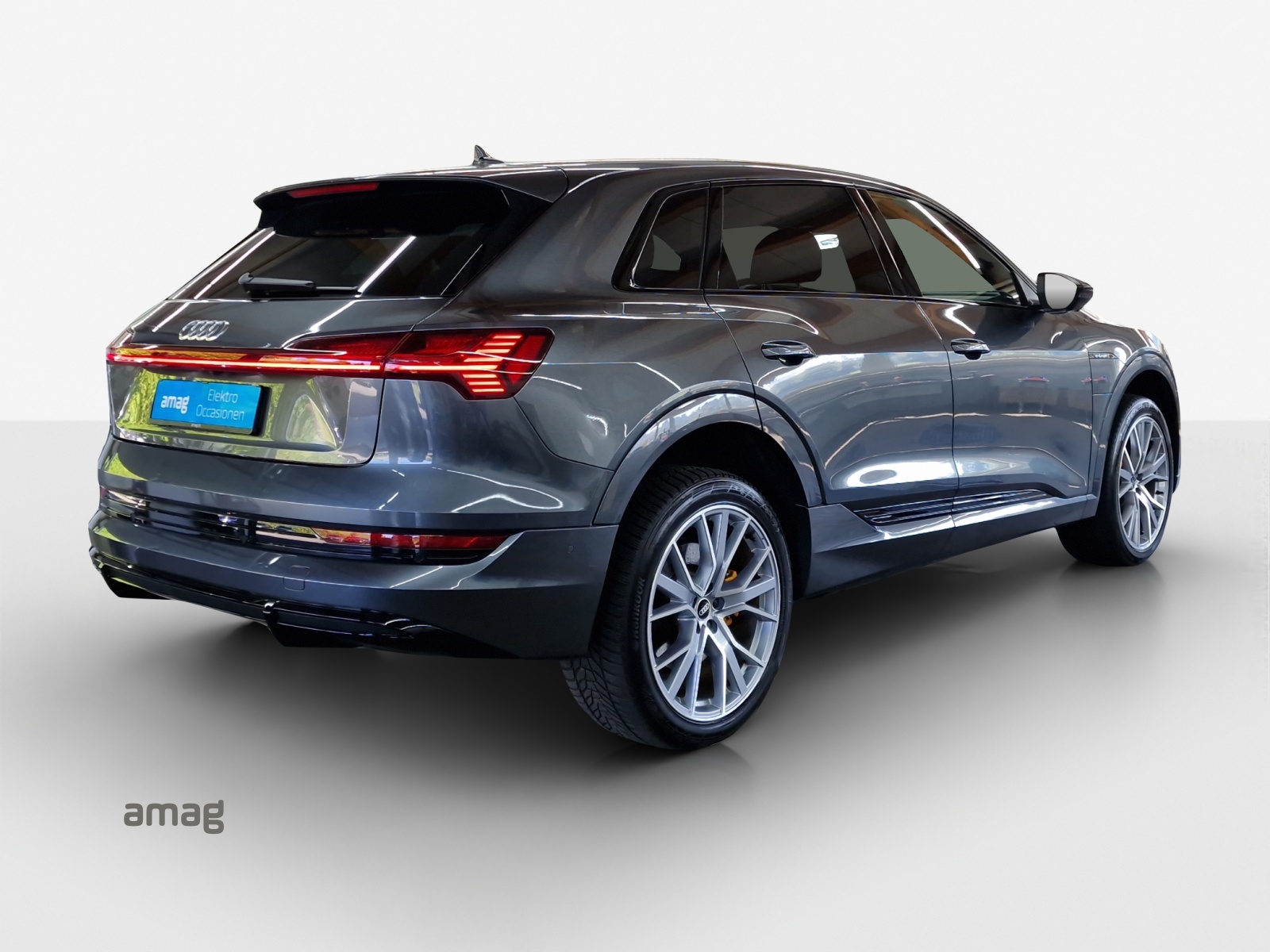 AUDI e-tron 50 S Line Attraction quattro-image-4