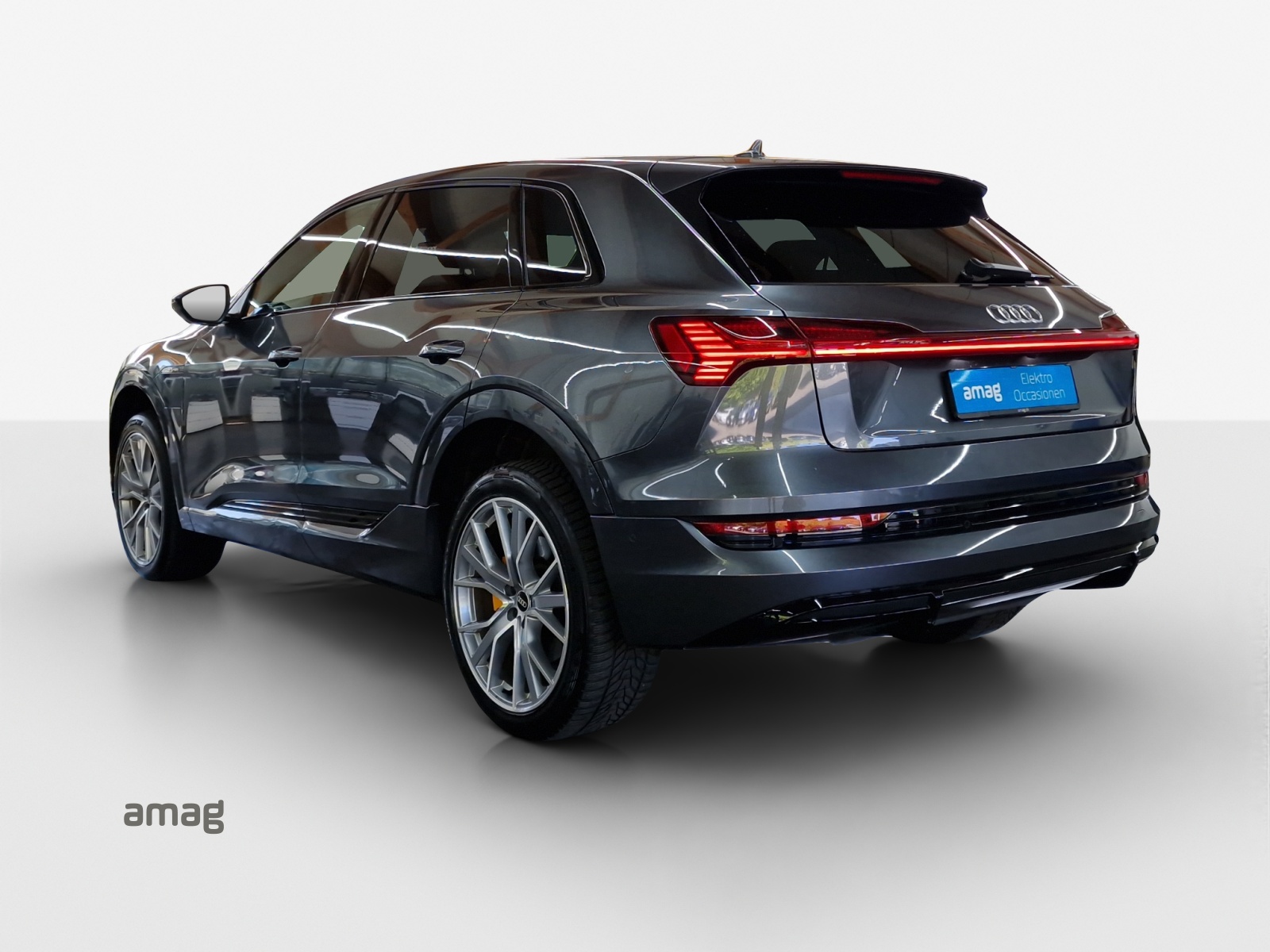 AUDI e-tron 50 S Line Attraction quattro-image-2