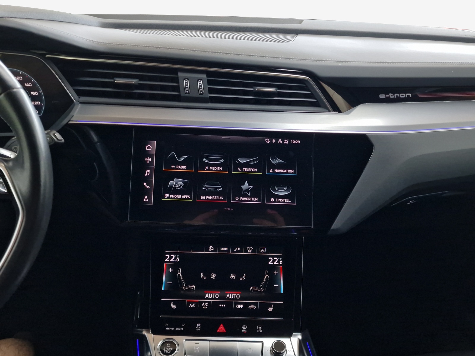 AUDI e-tron 50 S Line Attraction quattro-image-10