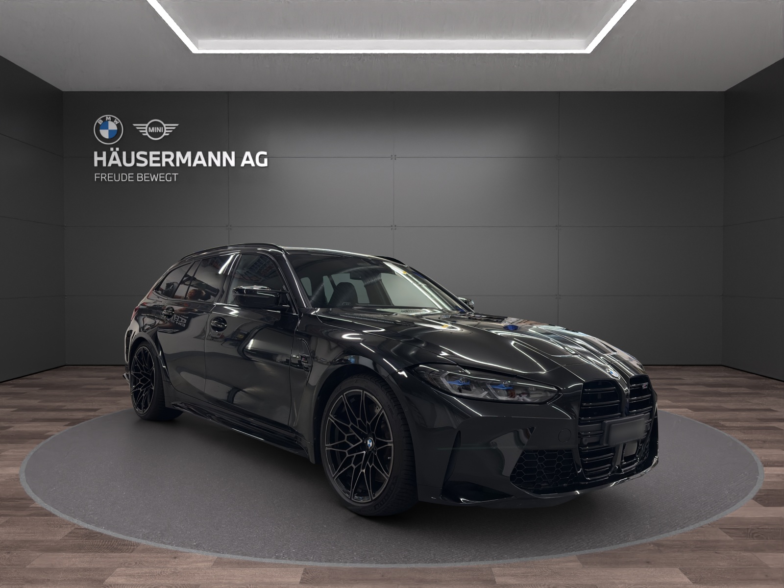 BMW M3 Competition xDrive Touring-image-2