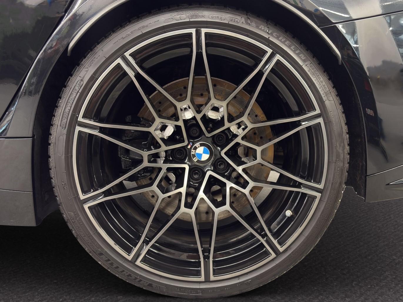 BMW M3 Competition xDrive Touring-image-11