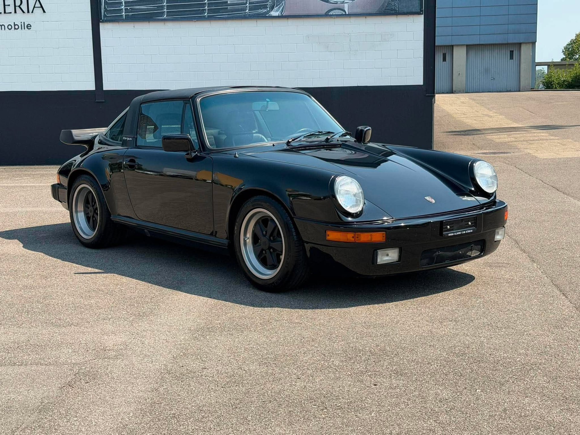 PORSCHE 911 Carrera Targa-image-0