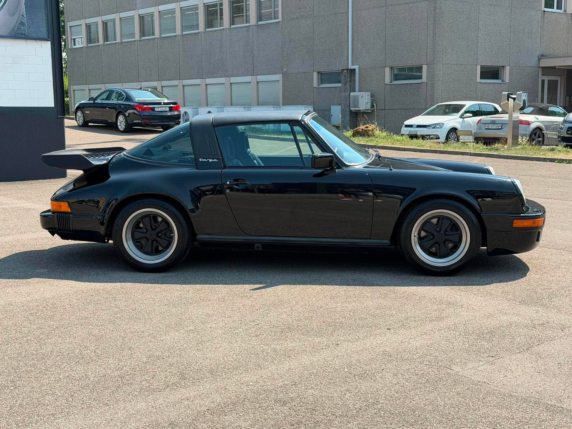 PORSCHE 911 Carrera Targa-image-1