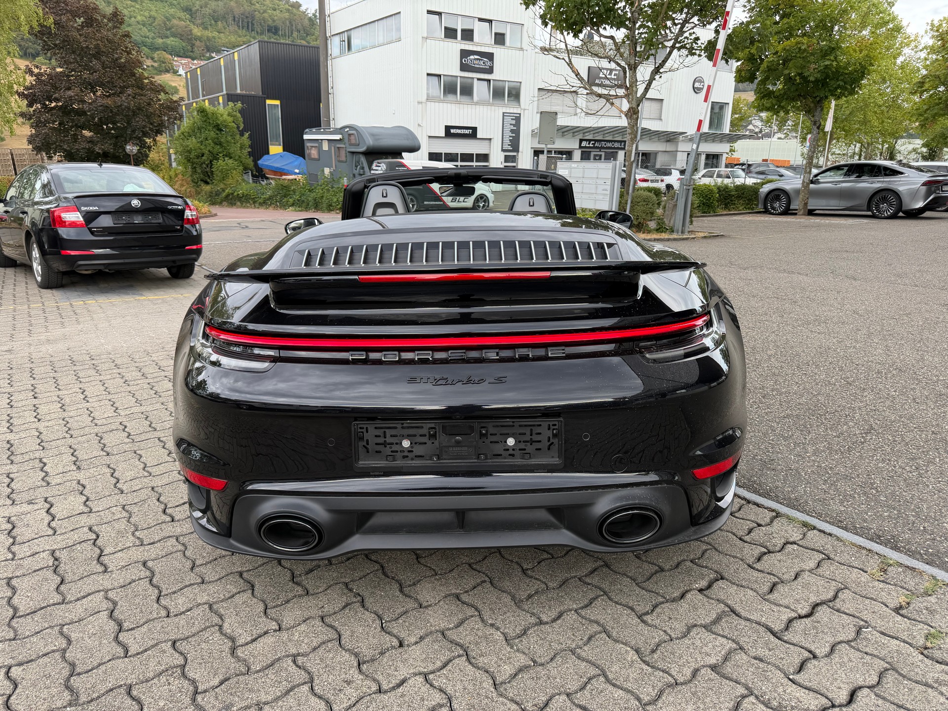 PORSCHE 911 Turbo S Cabriolet PDK-image-5
