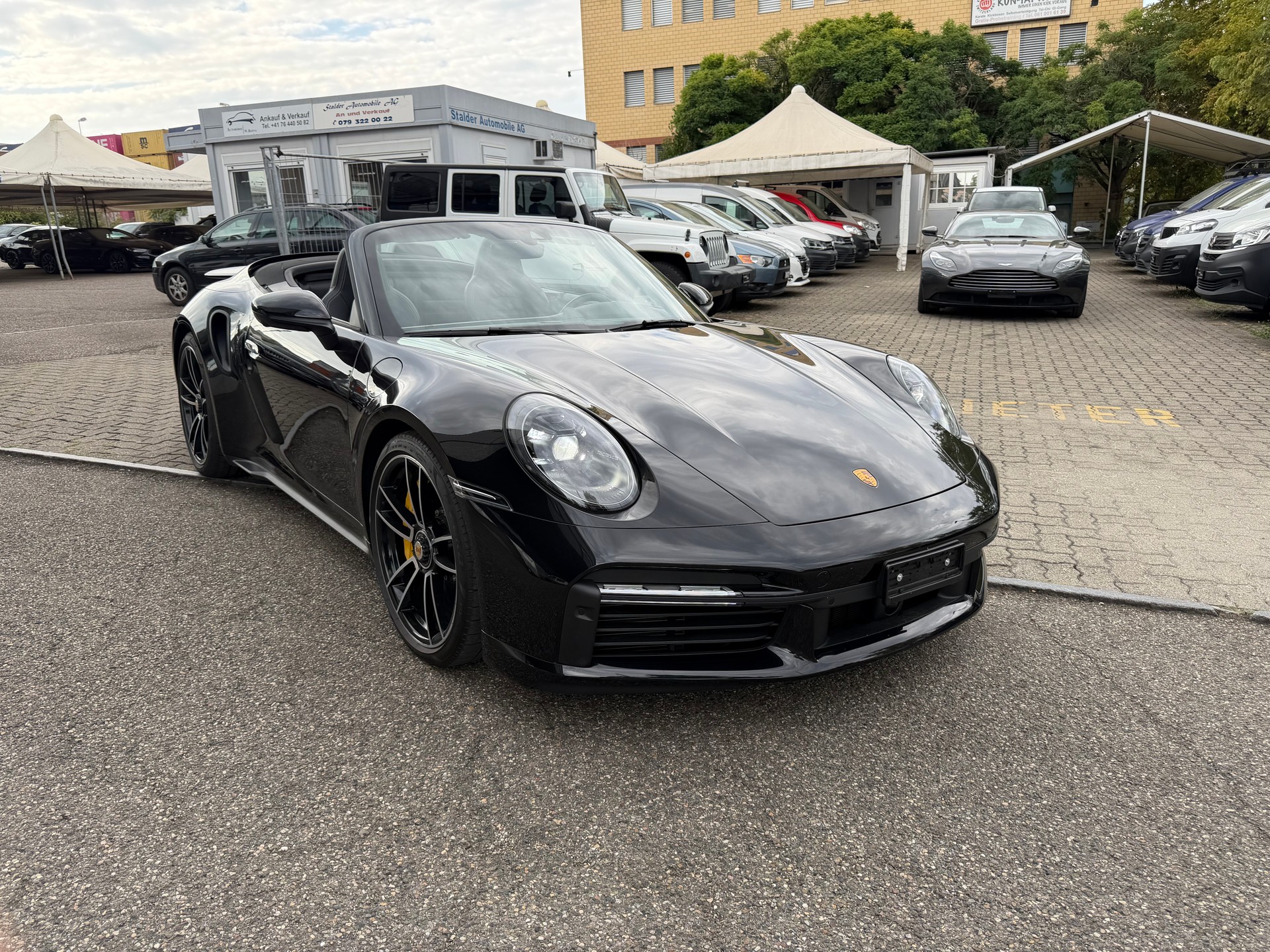 PORSCHE 911 Turbo S Cabriolet PDK-image-2