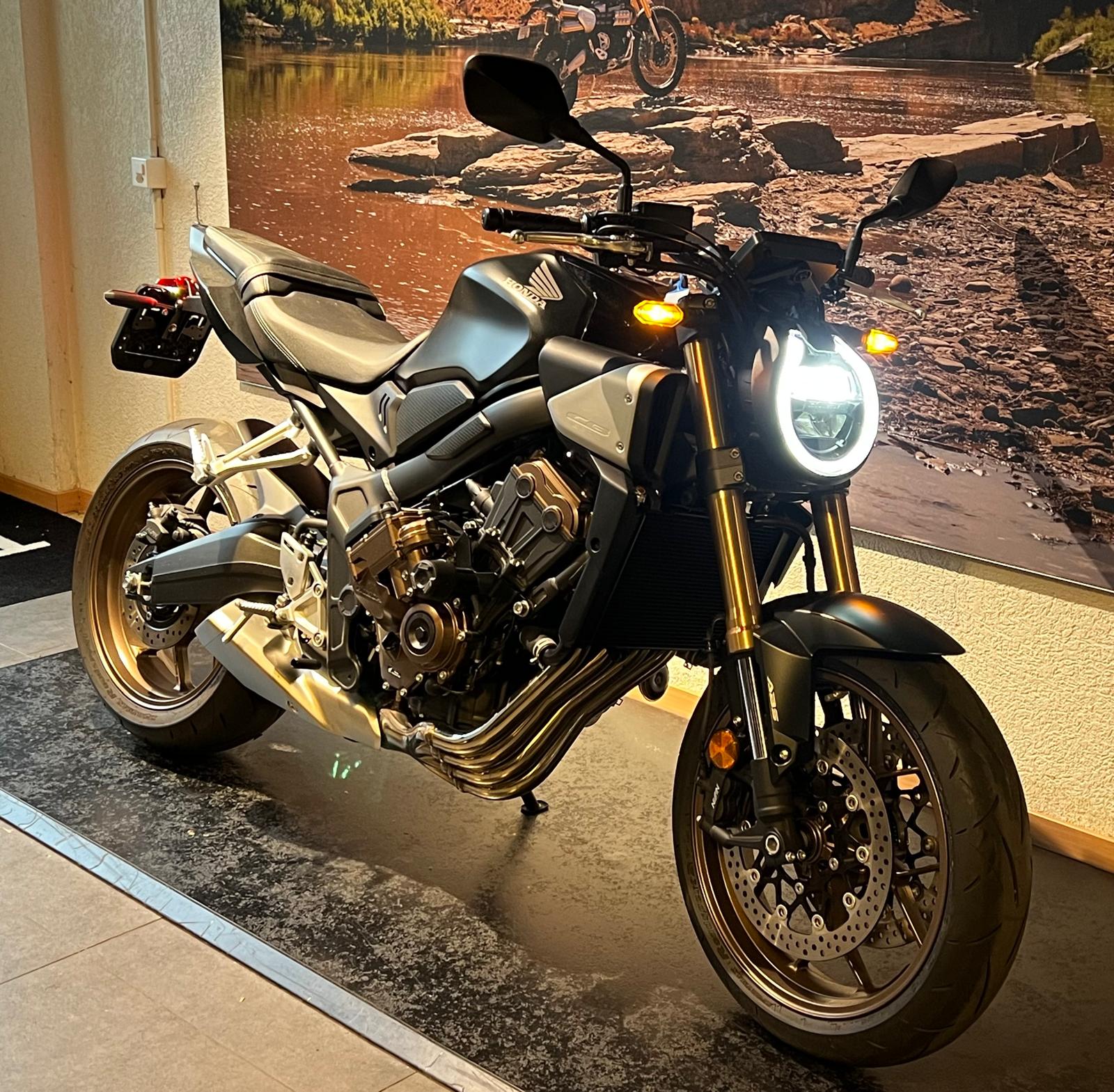 HONDA CB 650 R E-Clutch (35kW)-showroom-element-1