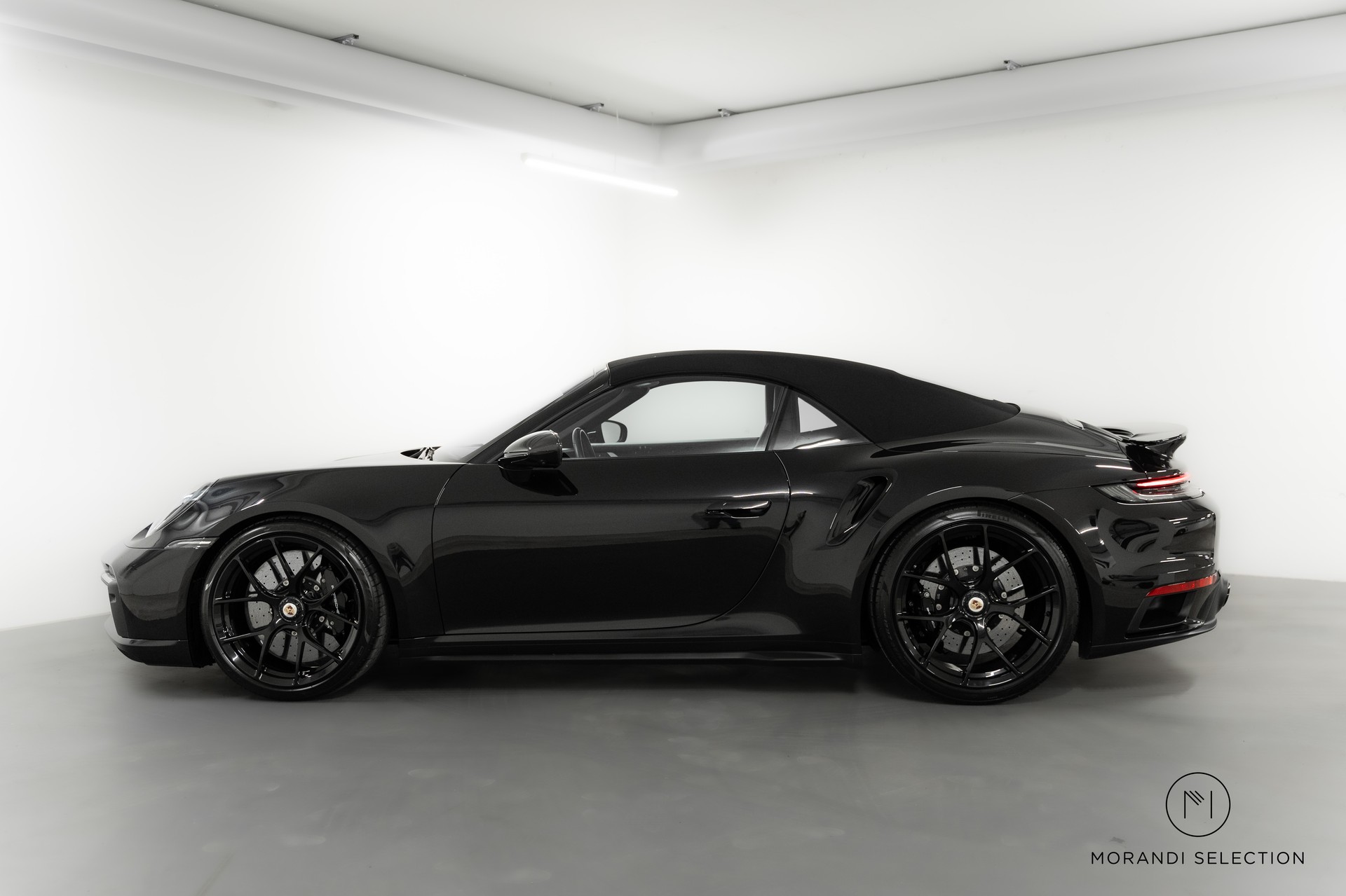 PORSCHE 911 Cabriolet 3.7 Turbo S PDK-showroom-element-1