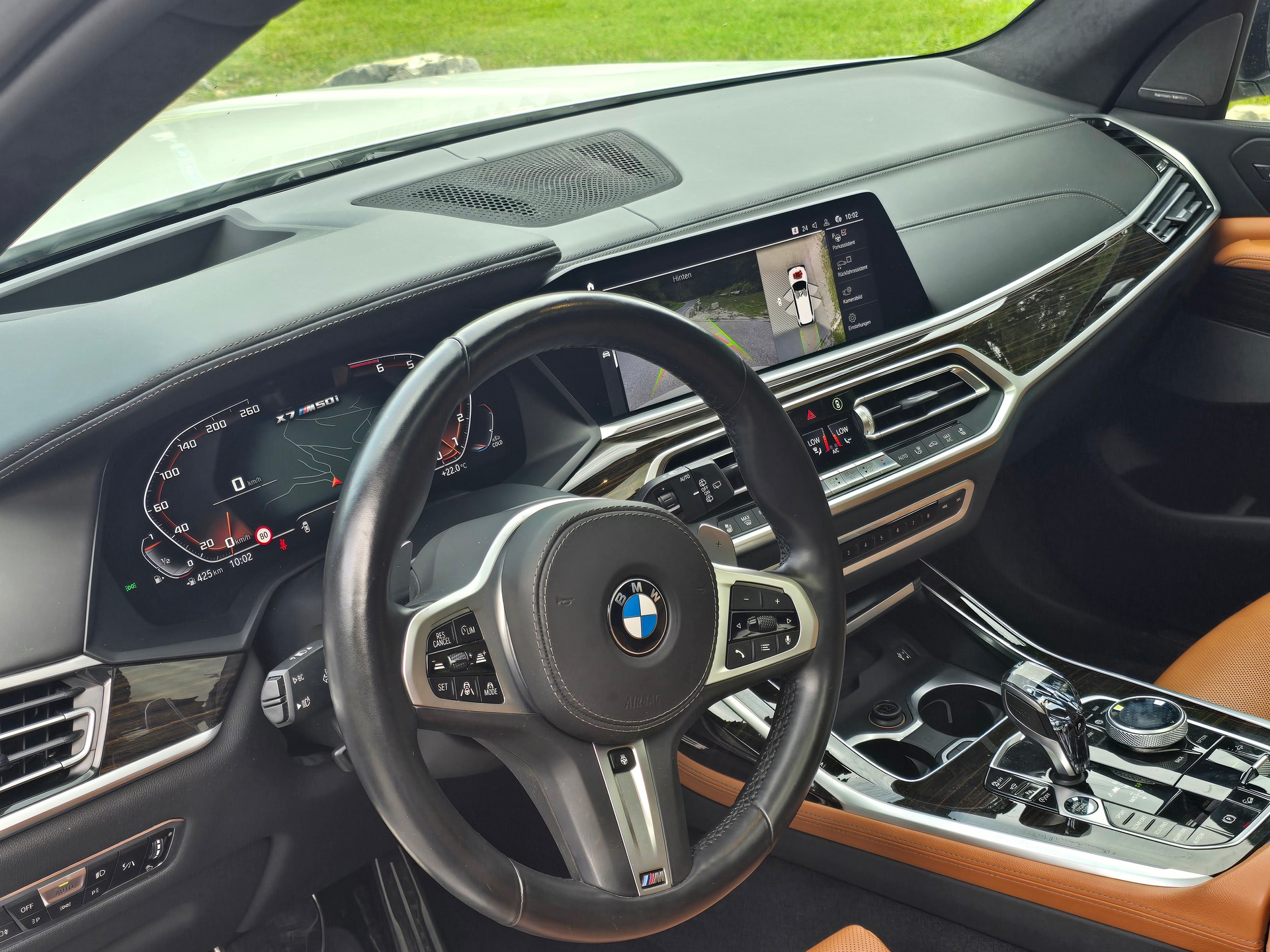 BMW M50i-image-3