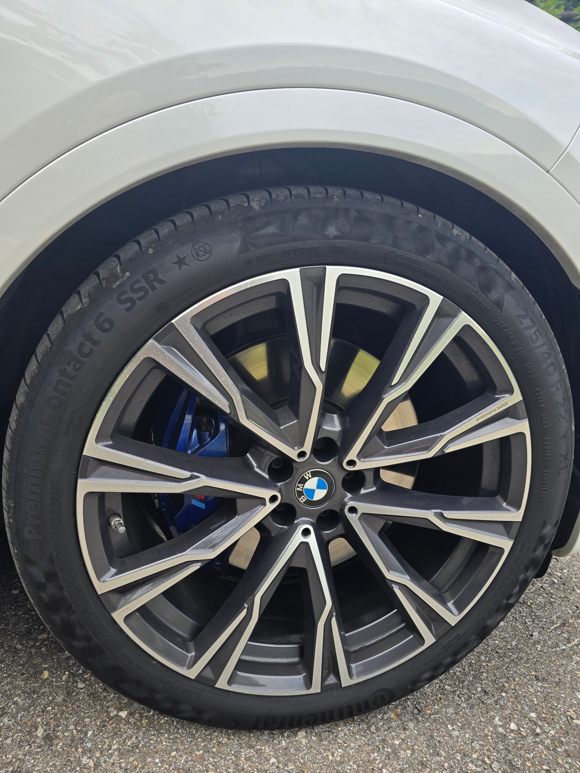 BMW M50i-image-13
