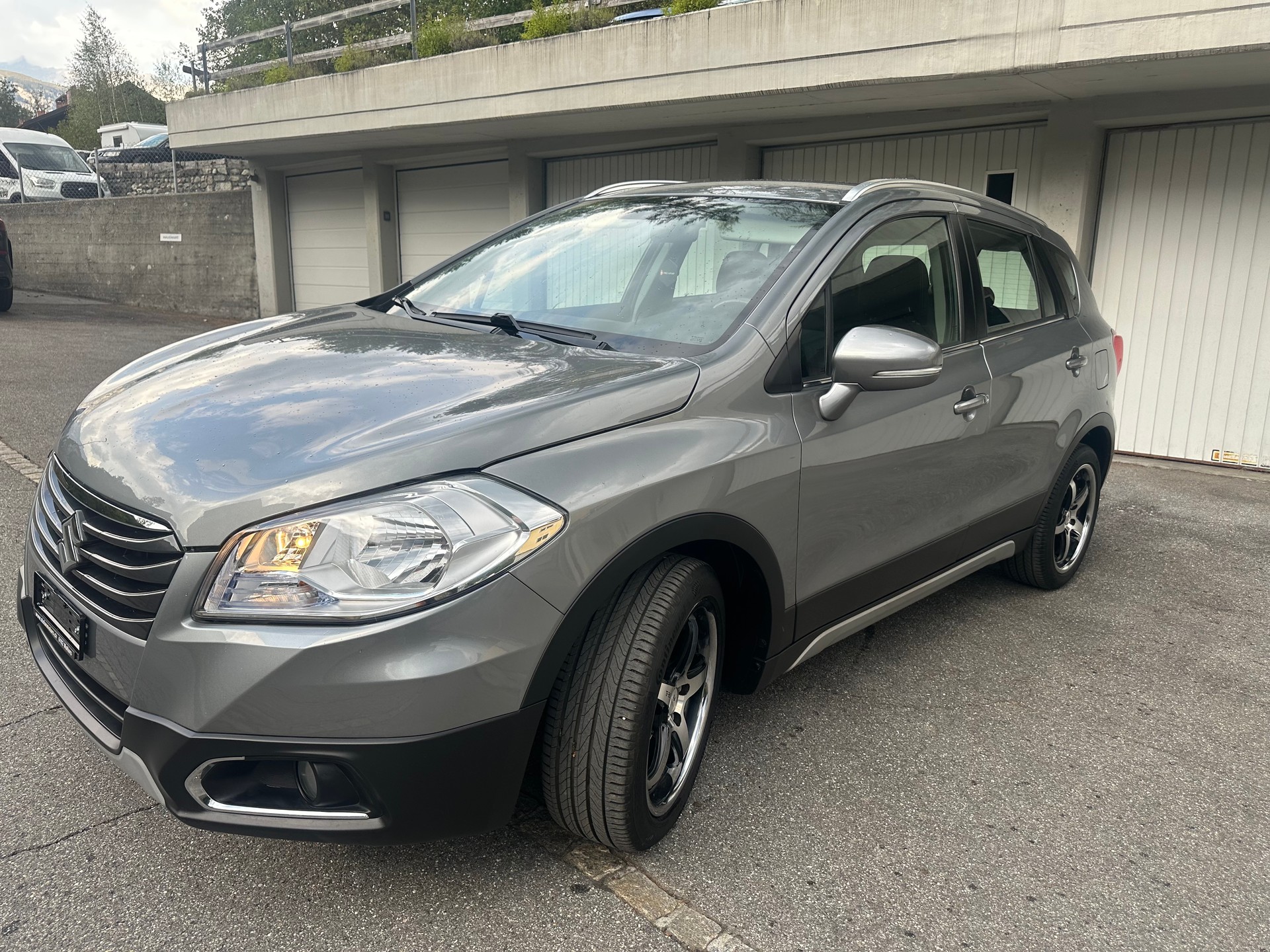 SUZUKI S-CROSS-image-0