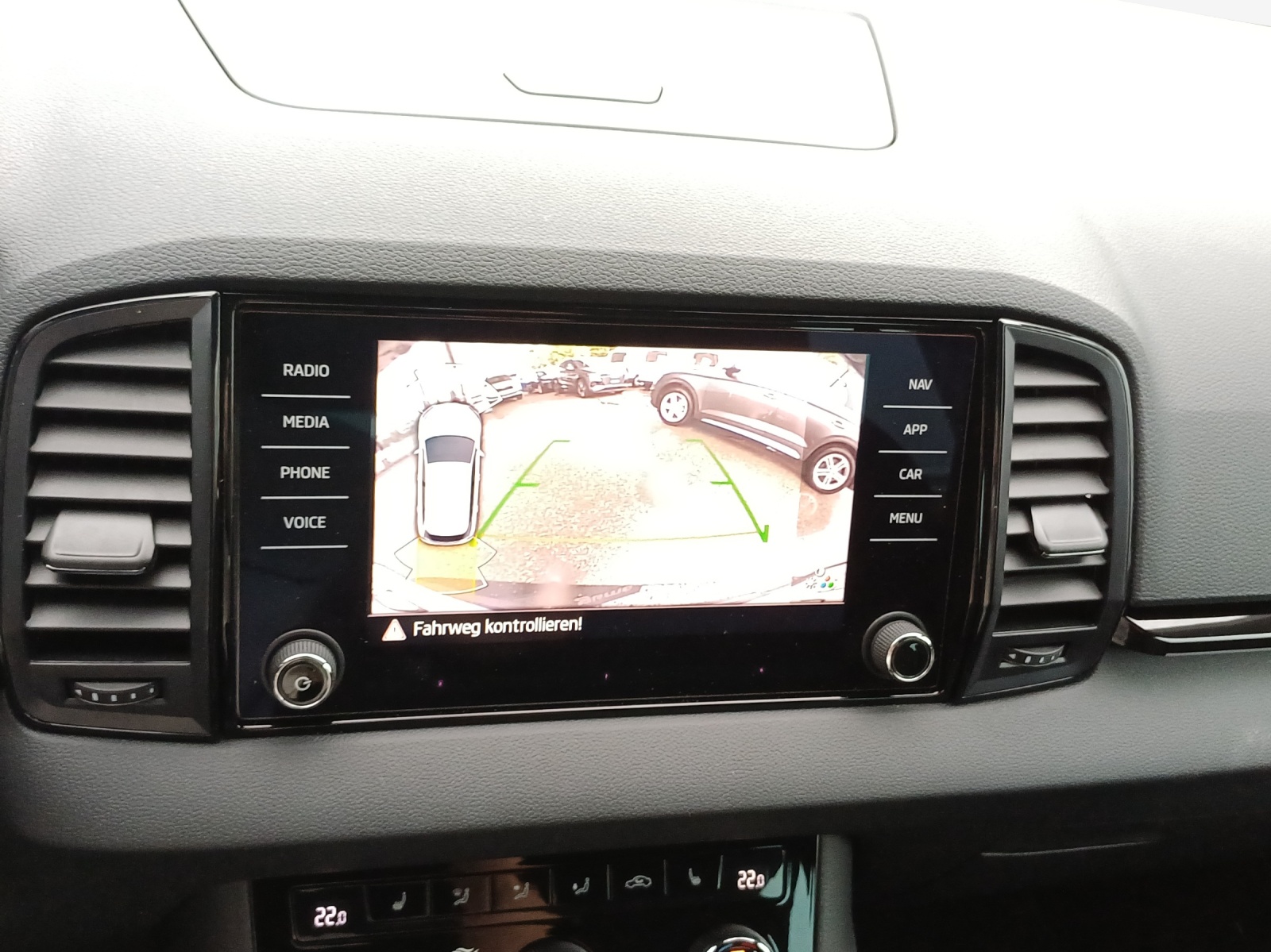 SKODA Karoq 2.0 TSI SportLine 4x4 DSG-image-15