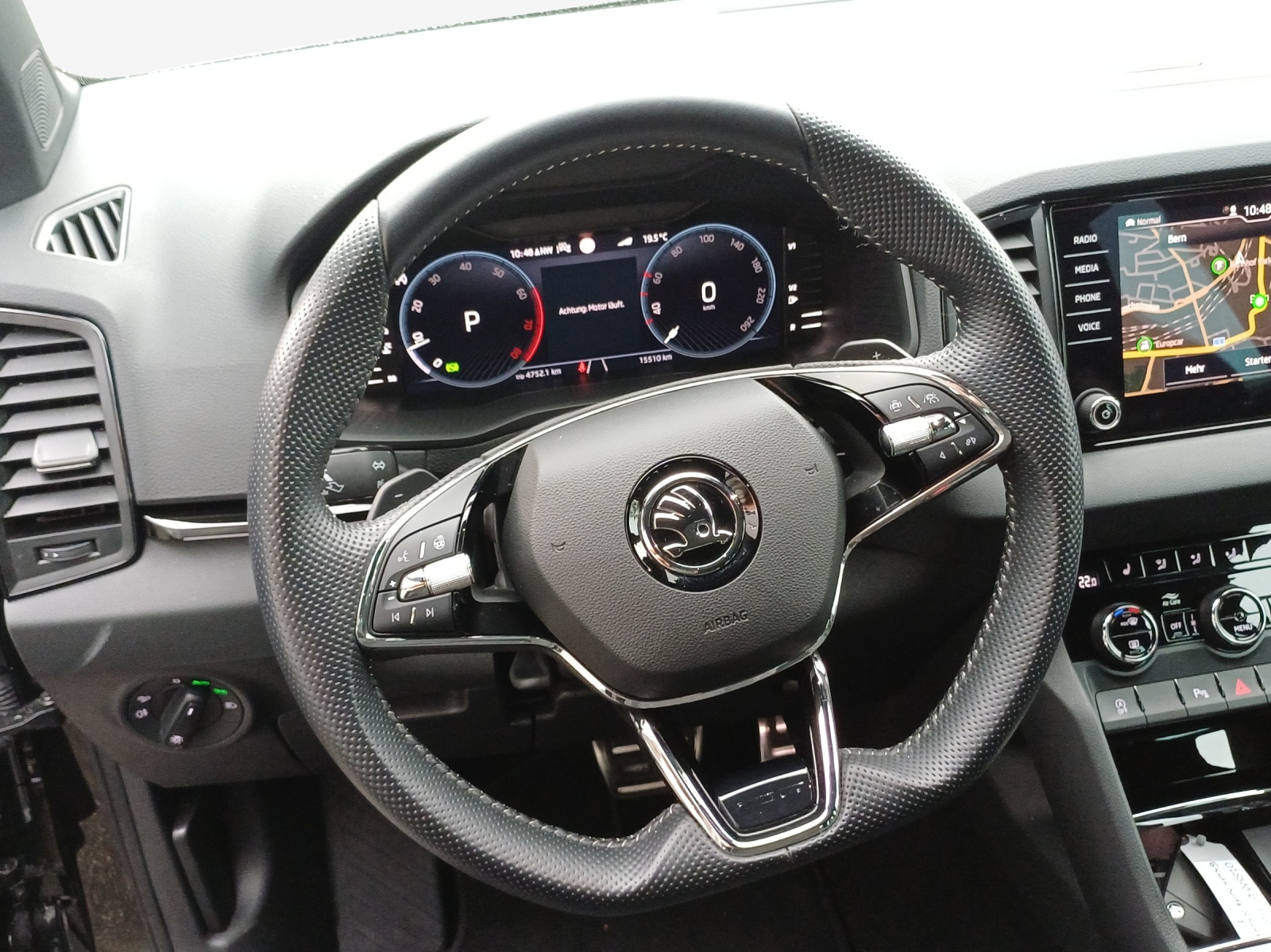 SKODA Karoq 2.0 TSI SportLine 4x4 DSG-image-9