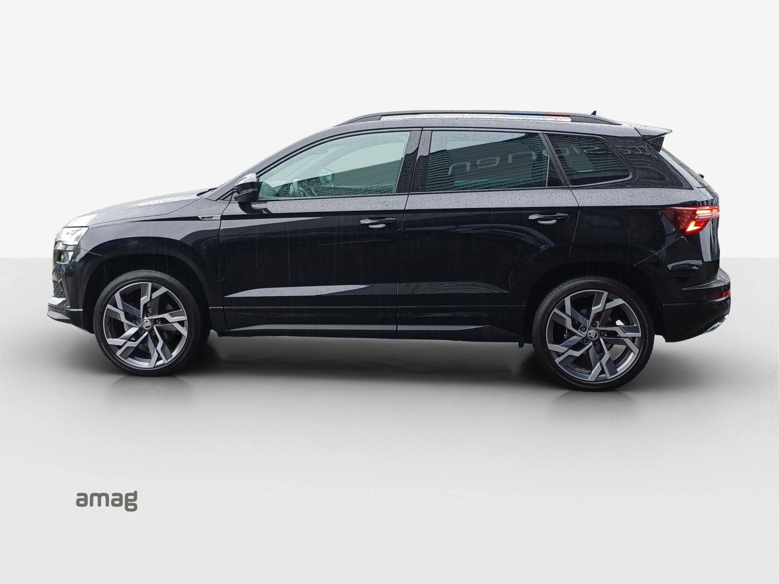 SKODA Karoq 2.0 TSI SportLine 4x4 DSG-image-1