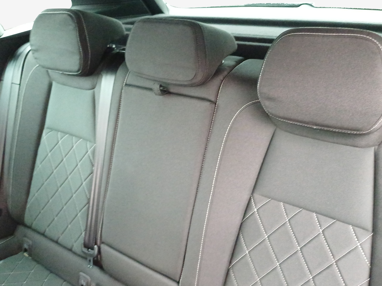 SKODA Karoq 2.0 TSI SportLine 4x4 DSG-image-11
