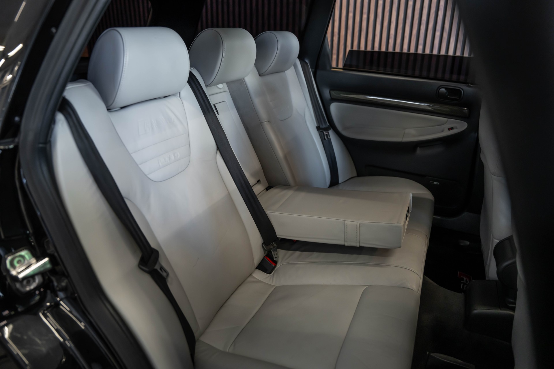 AUDI RS4 Avant quattro-image-20