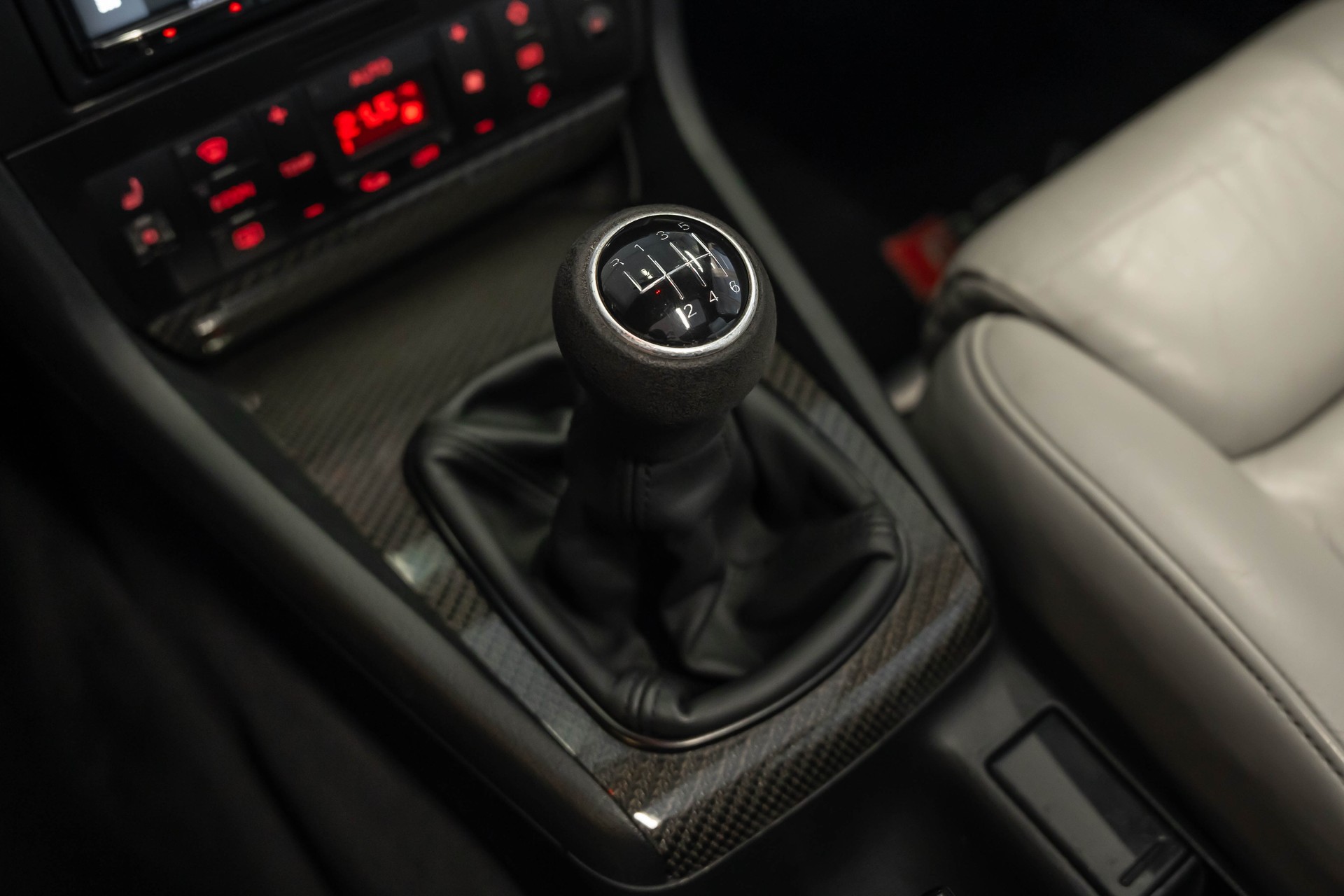 AUDI RS4 Avant quattro-image-26