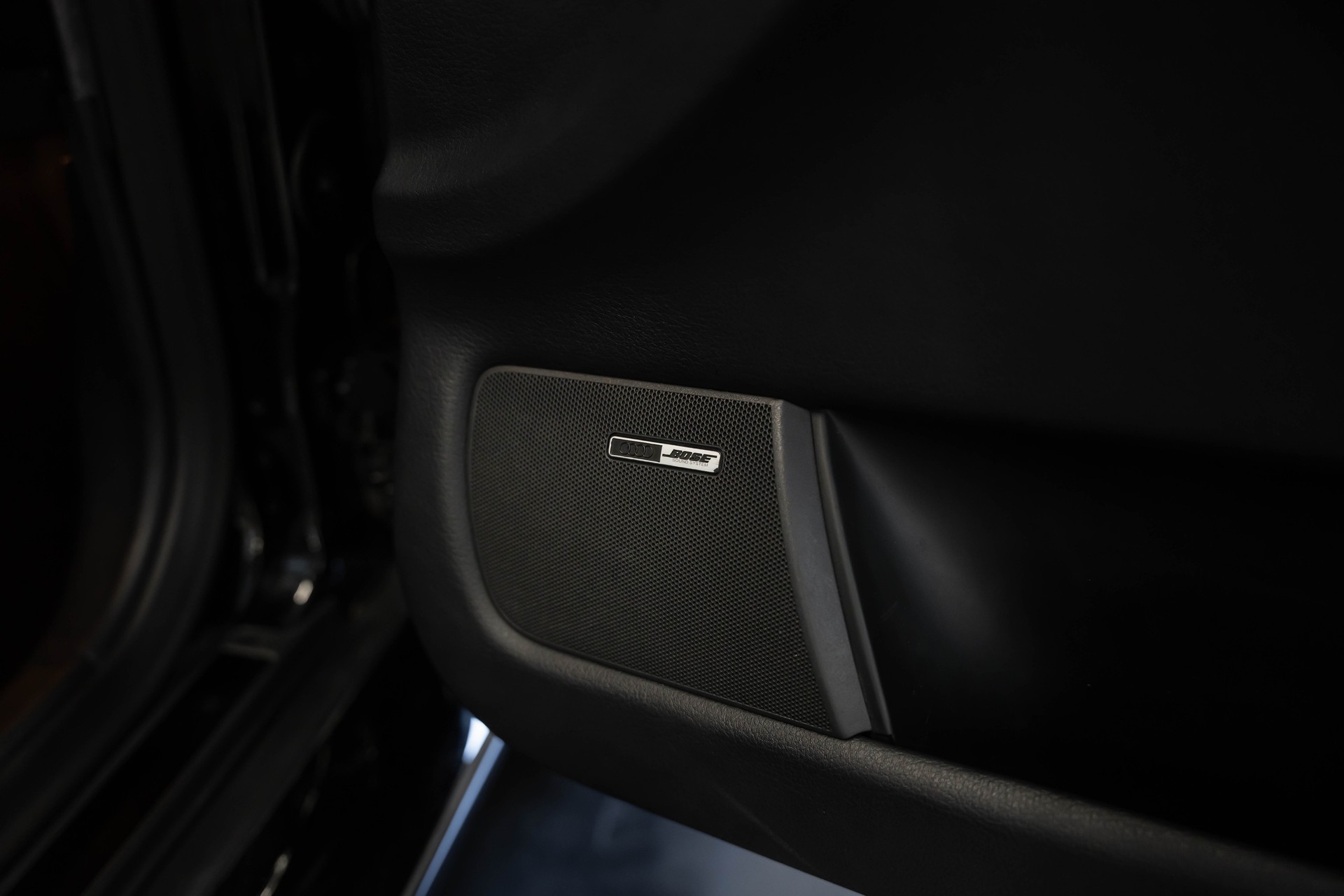 AUDI RS4 Avant quattro-image-30