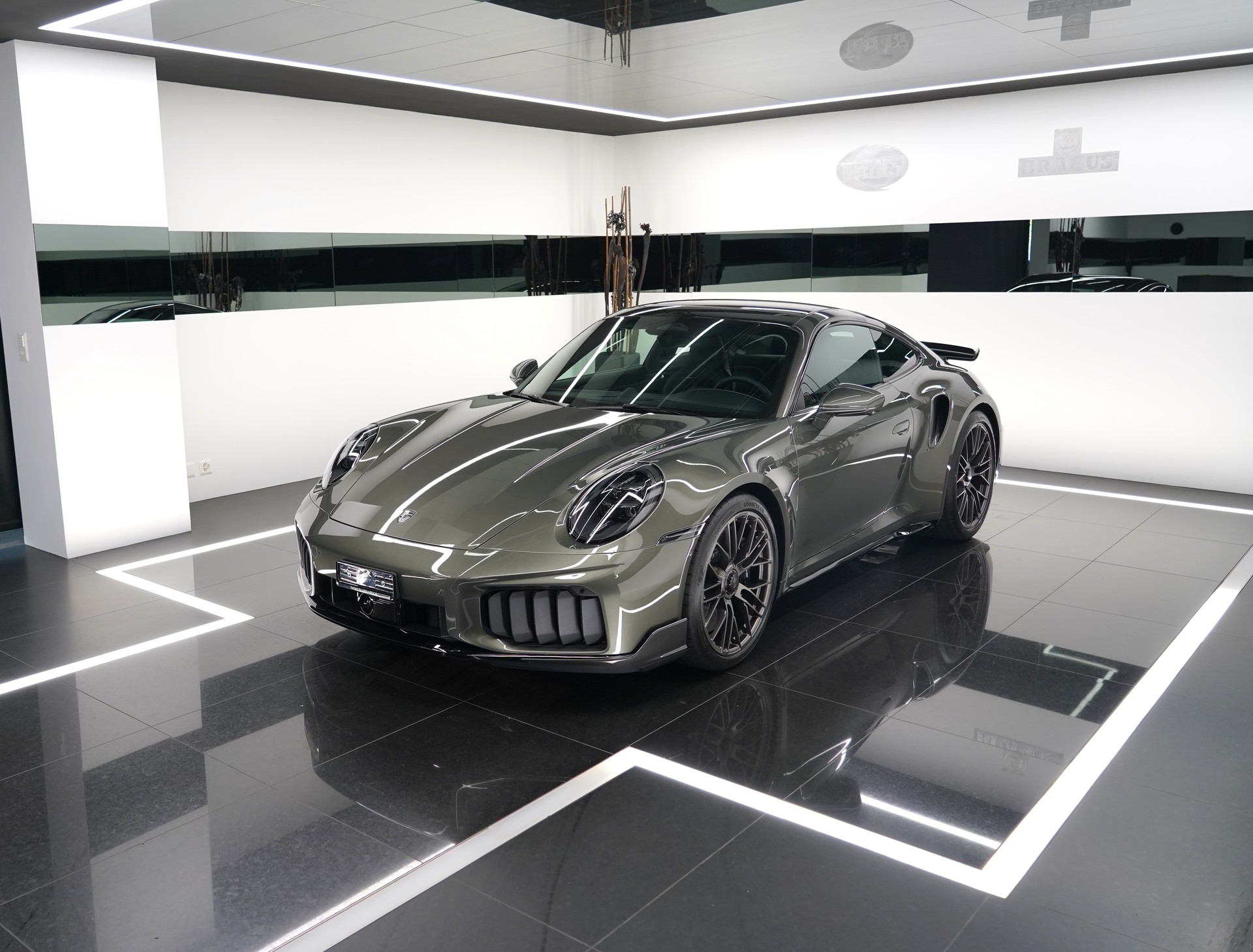 PORSCHE 911 Turbo S PDK-image-0