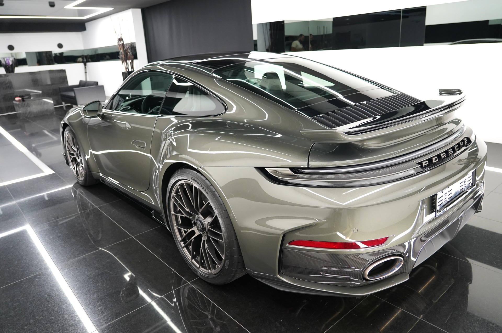 PORSCHE 911 Turbo S PDK-image-6