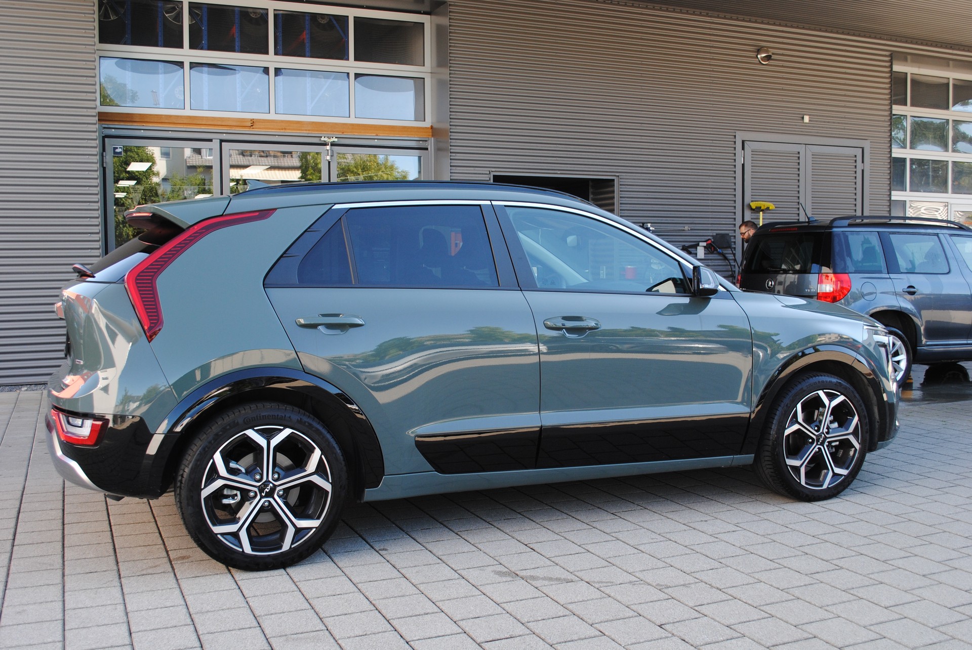 KIA Niro 1.6GDi Plug-in Hybrid Power Edition DCT-image-5