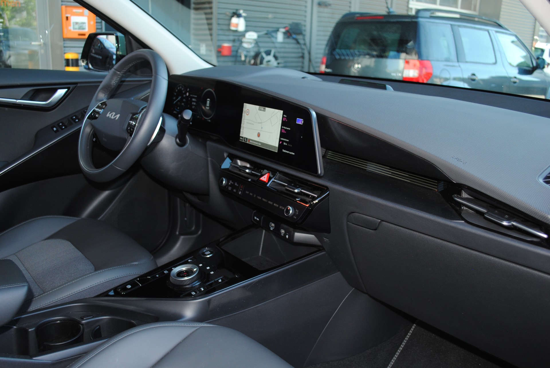 KIA Niro 1.6GDi Plug-in Hybrid Power Edition DCT-image-12