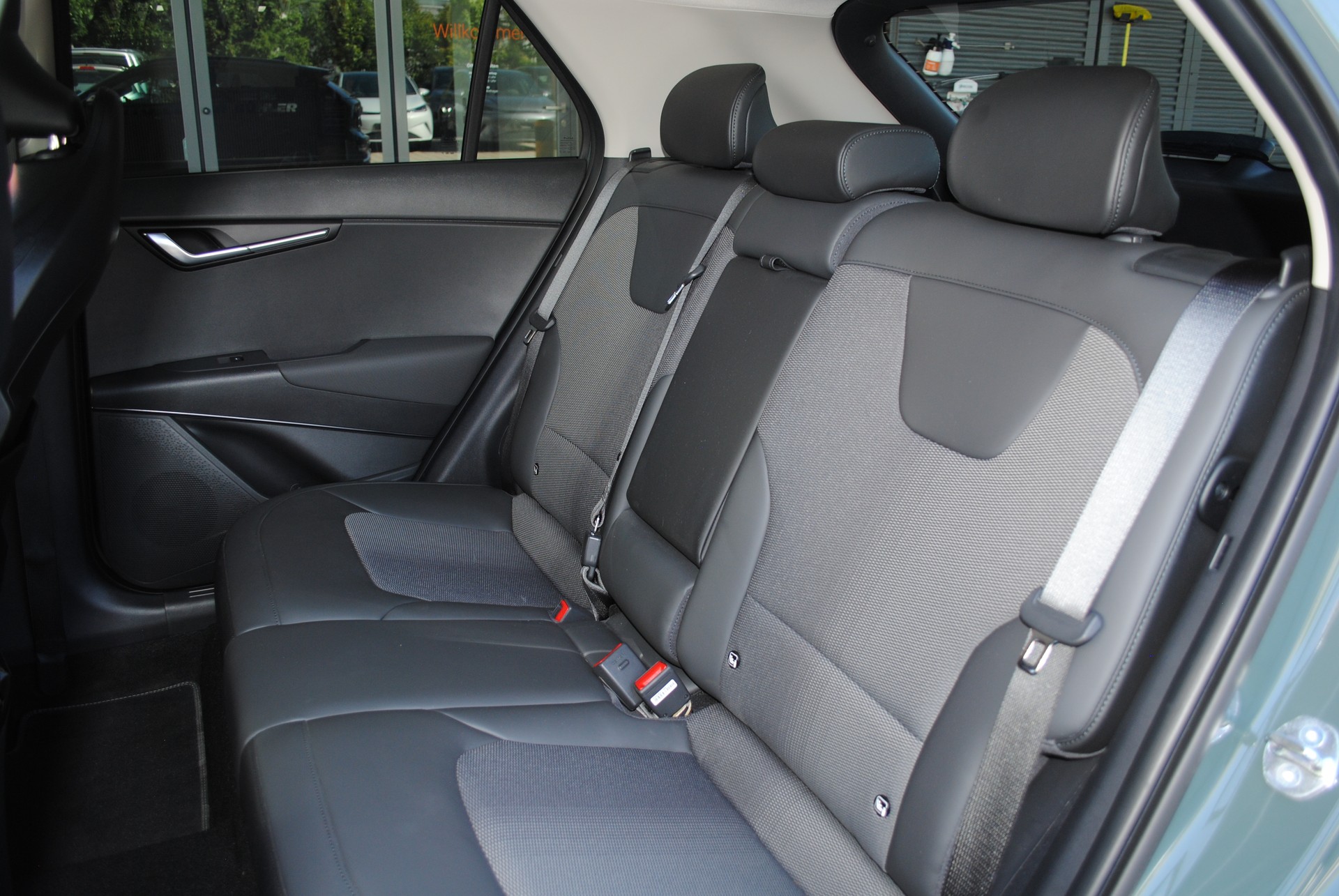 KIA Niro 1.6GDi Plug-in Hybrid Power Edition DCT-image-14