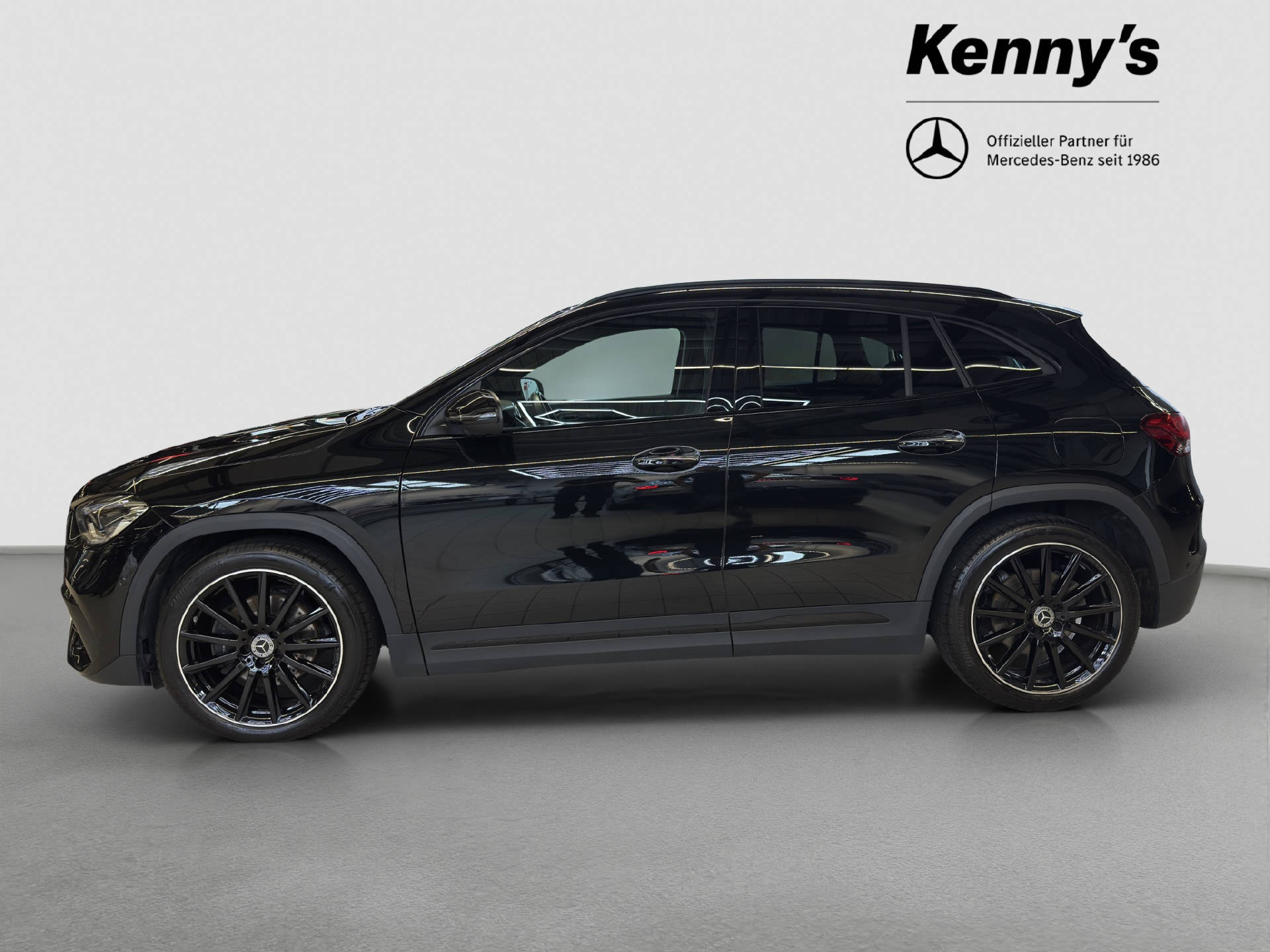 MERCEDES-BENZ GLA 220 d AMG Line 4MATIC-image-2