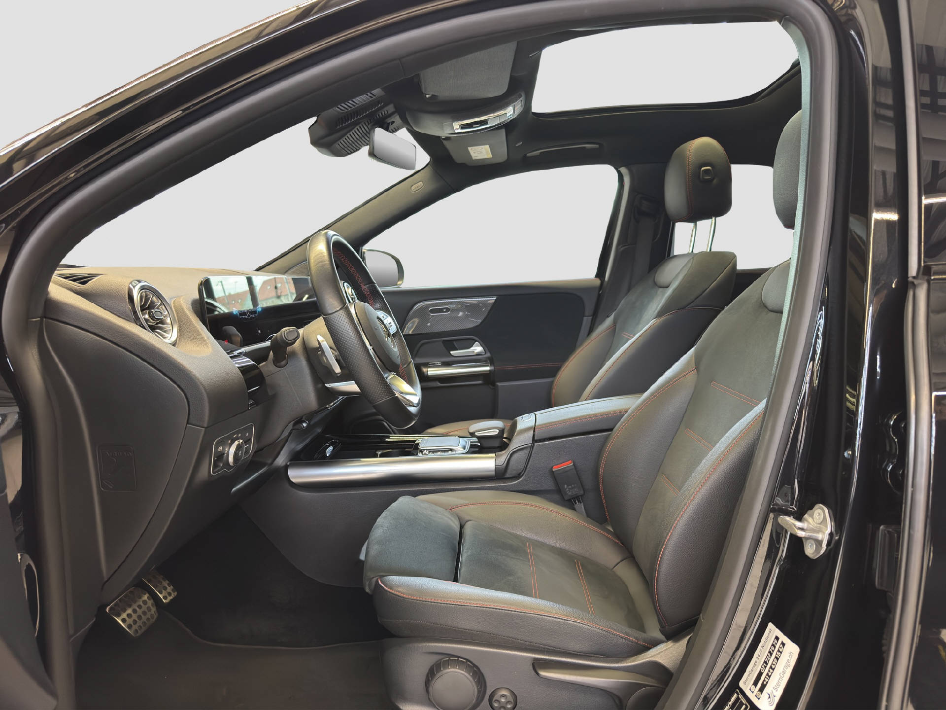 MERCEDES-BENZ GLA 220 d AMG Line 4MATIC-image-7