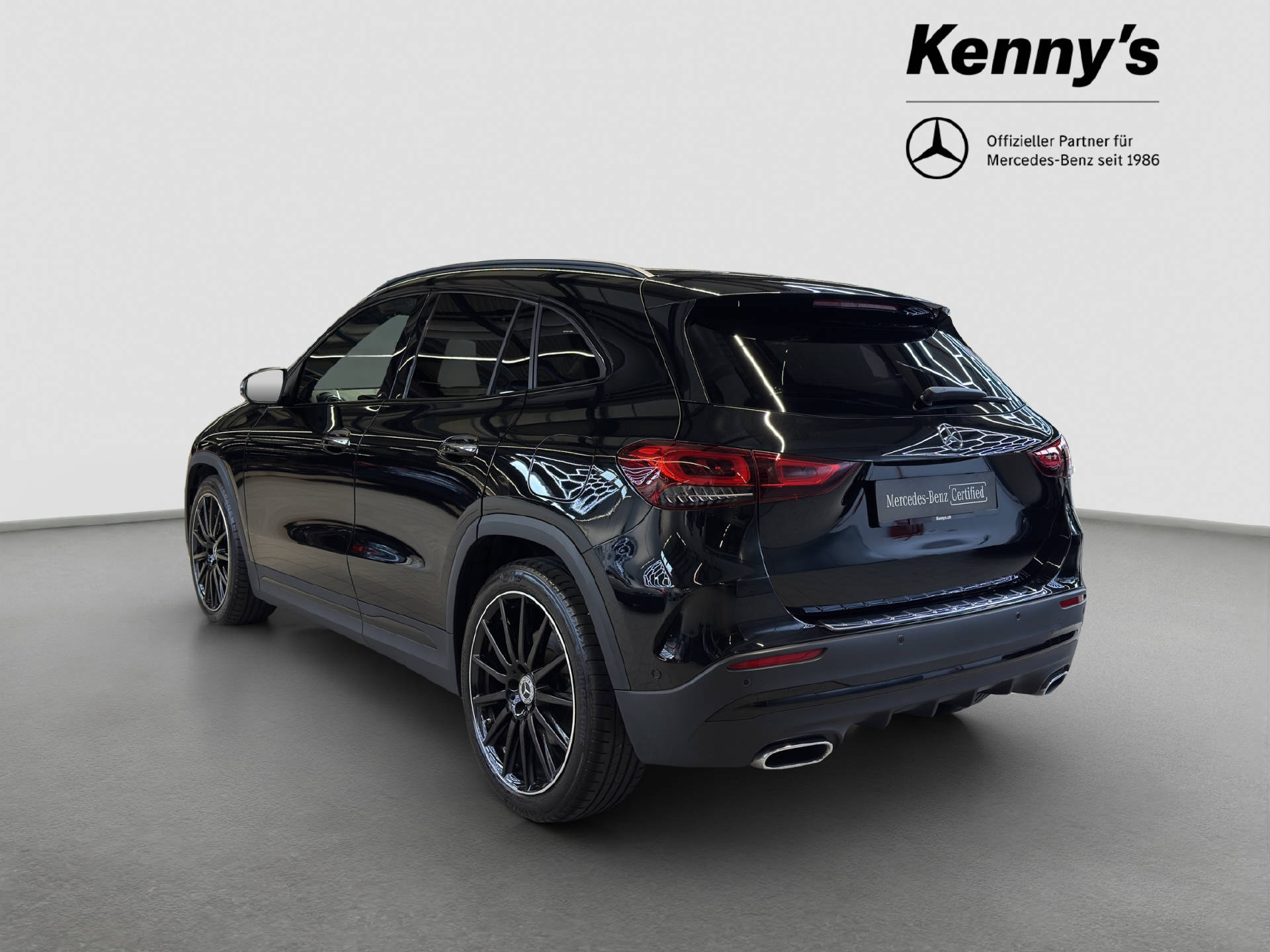MERCEDES-BENZ GLA 220 d AMG Line 4MATIC-image-4