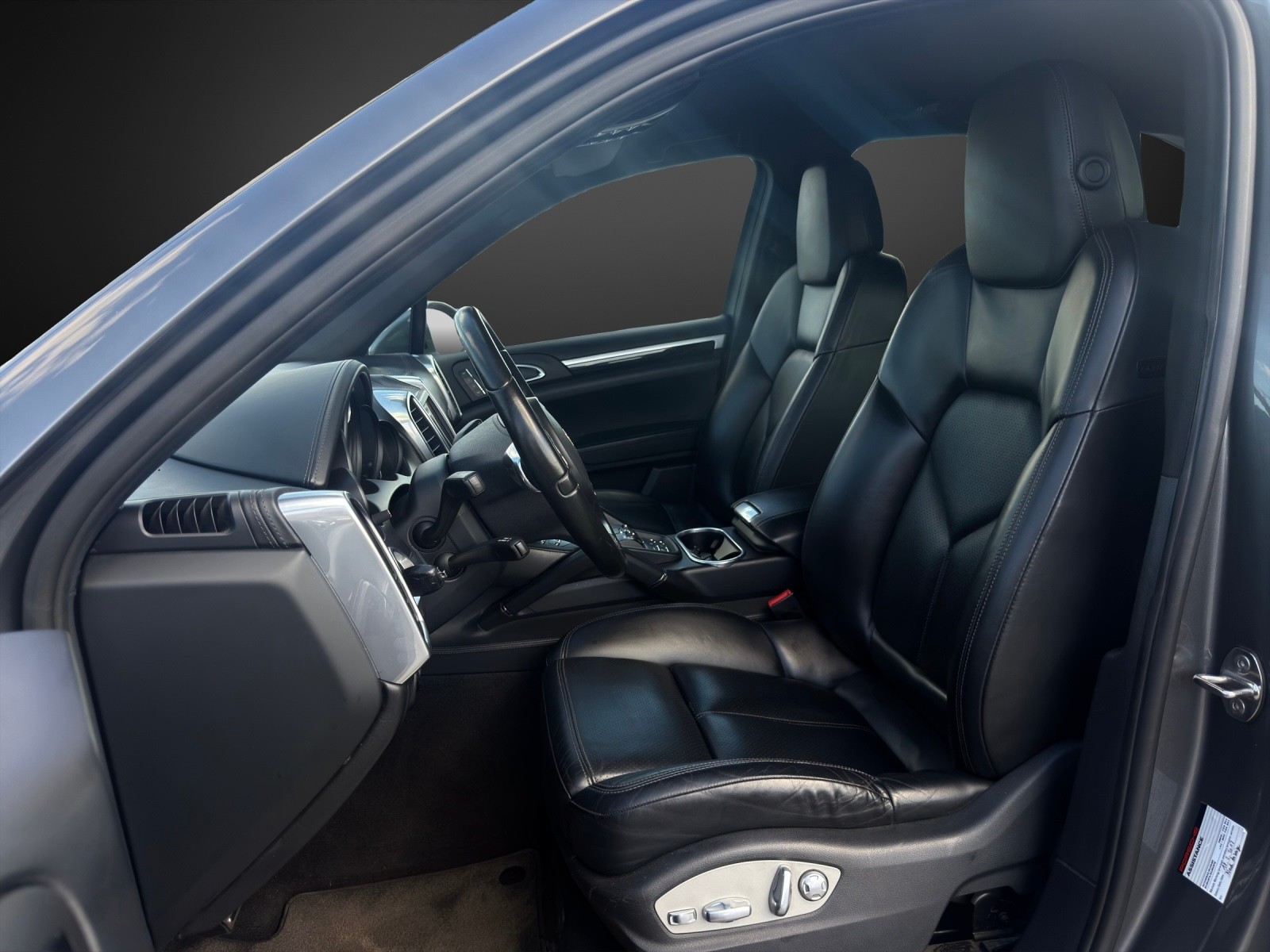 PORSCHE Cayenne S mit 400 PS-image-6