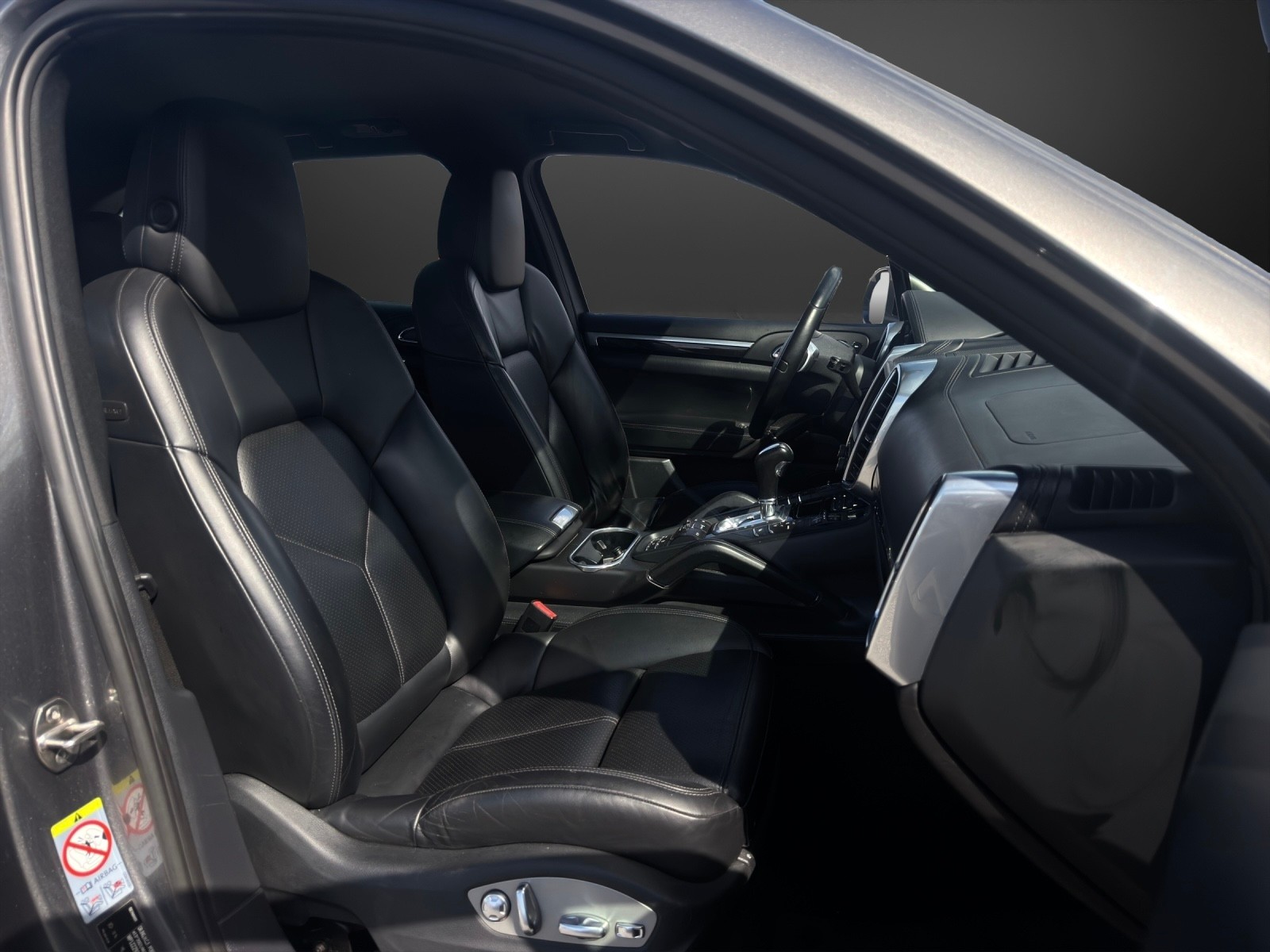 PORSCHE Cayenne S mit 400 PS-image-8